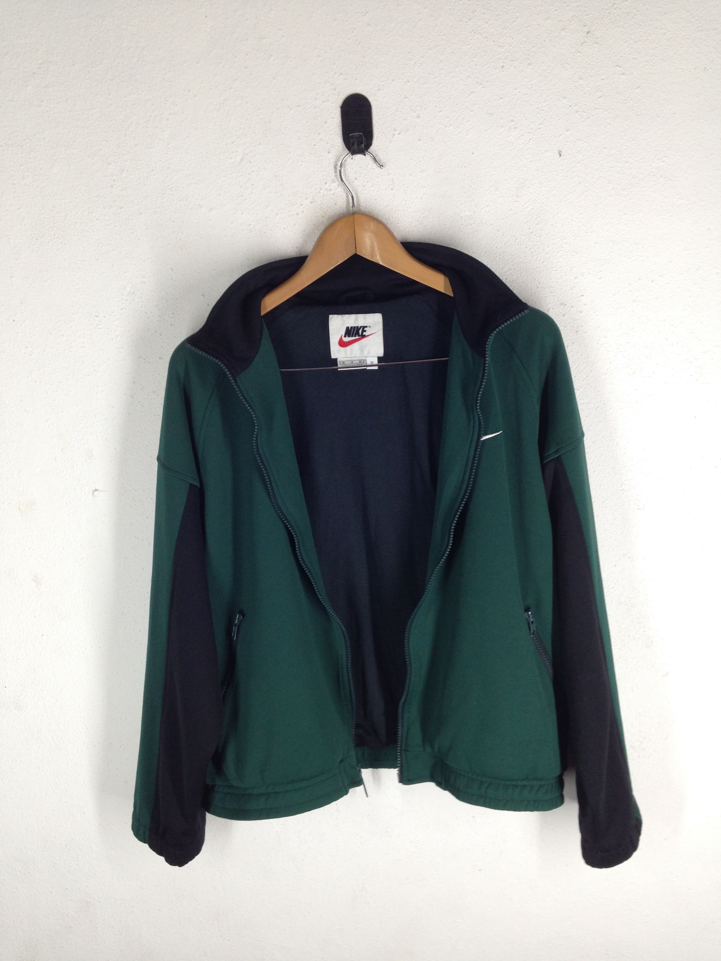 Nike × Vintage NIKE JACKET Windbreaker Medium Ladies Vintage 90s Nike cw21 Size M / US 6-8 / IT 42-44 - 5 Thumbnail
