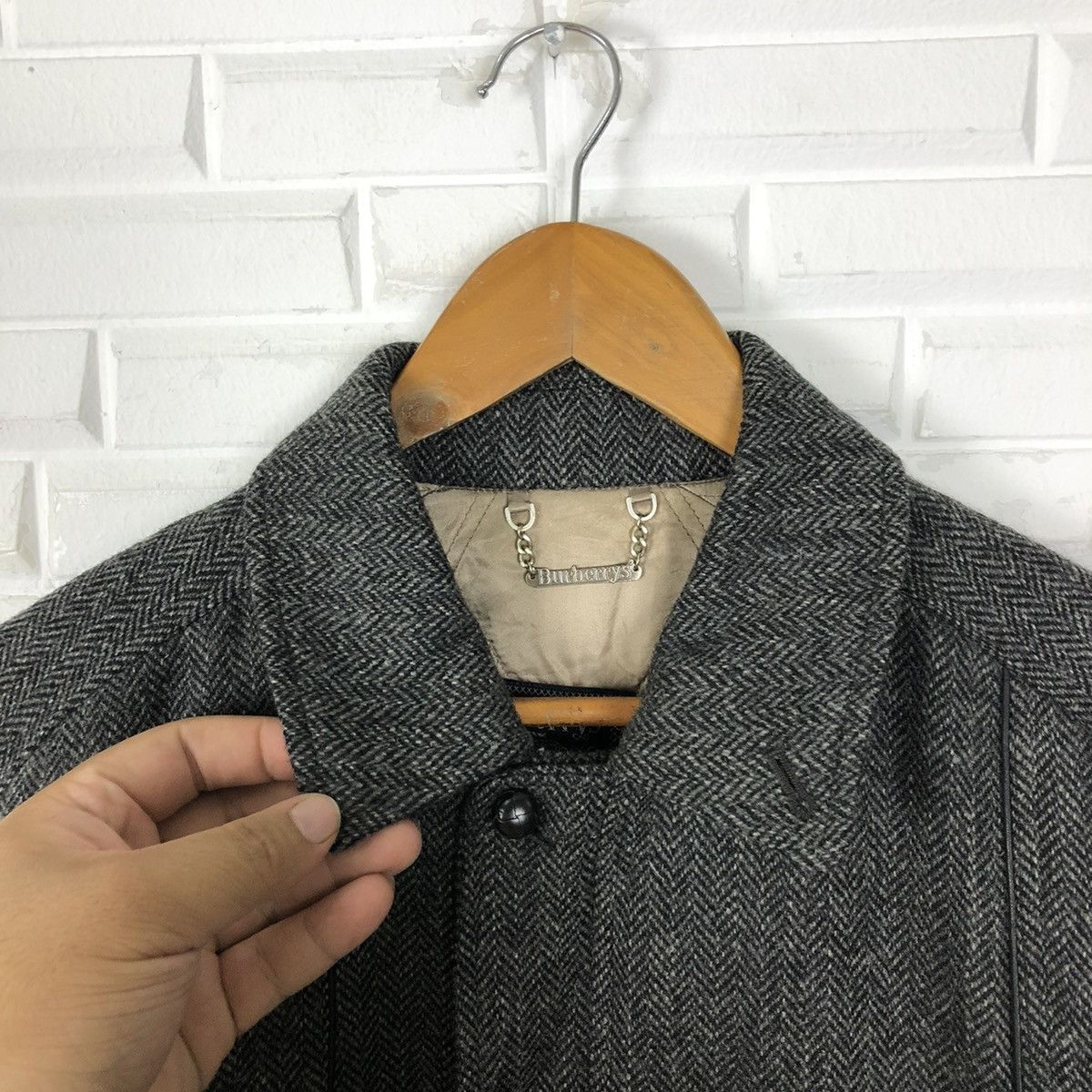 Burberry VINTAGE WOOL JACKET BURBERRY HERRINGBONE DESIGN Size US L / EU 52-54 / 3 - 7 Thumbnail