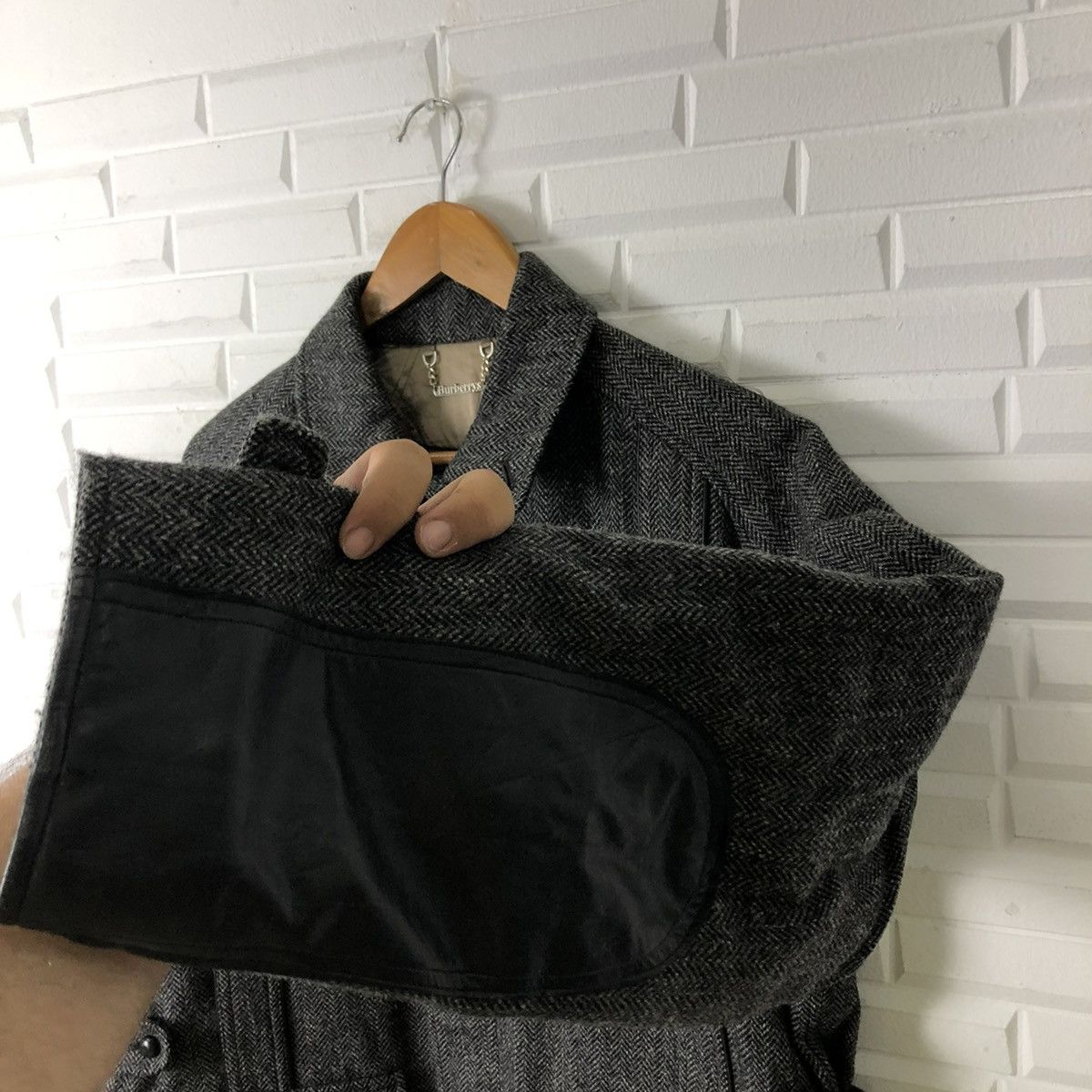 Burberry VINTAGE WOOL JACKET BURBERRY HERRINGBONE DESIGN Size US L / EU 52-54 / 3 - 9 Thumbnail