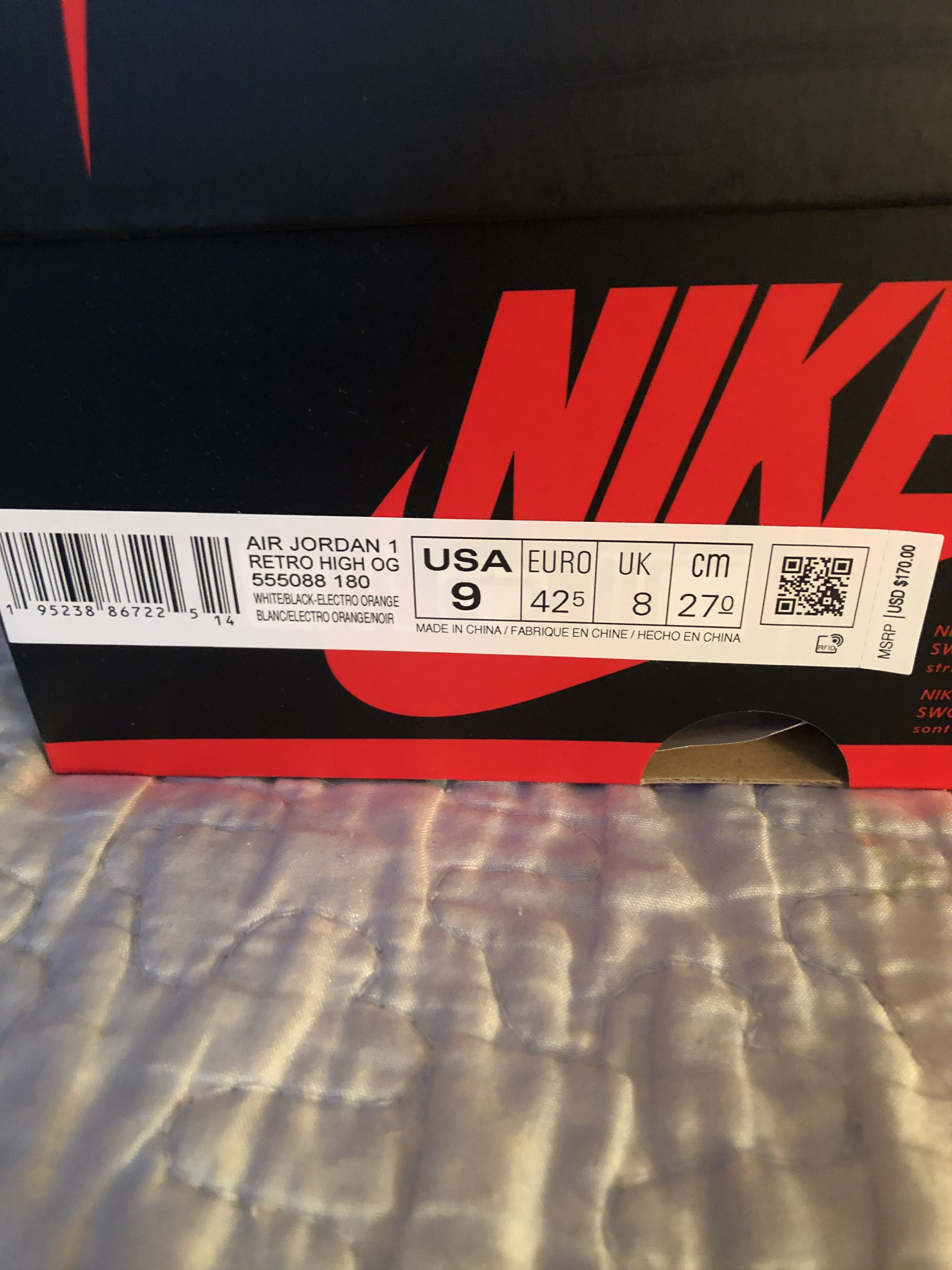 Jordan Brand × Nike NEW Air Jordan 1 Retro High OG Electric Orange 555088-180 Size US 9 / EU 42 - 6 Thumbnail