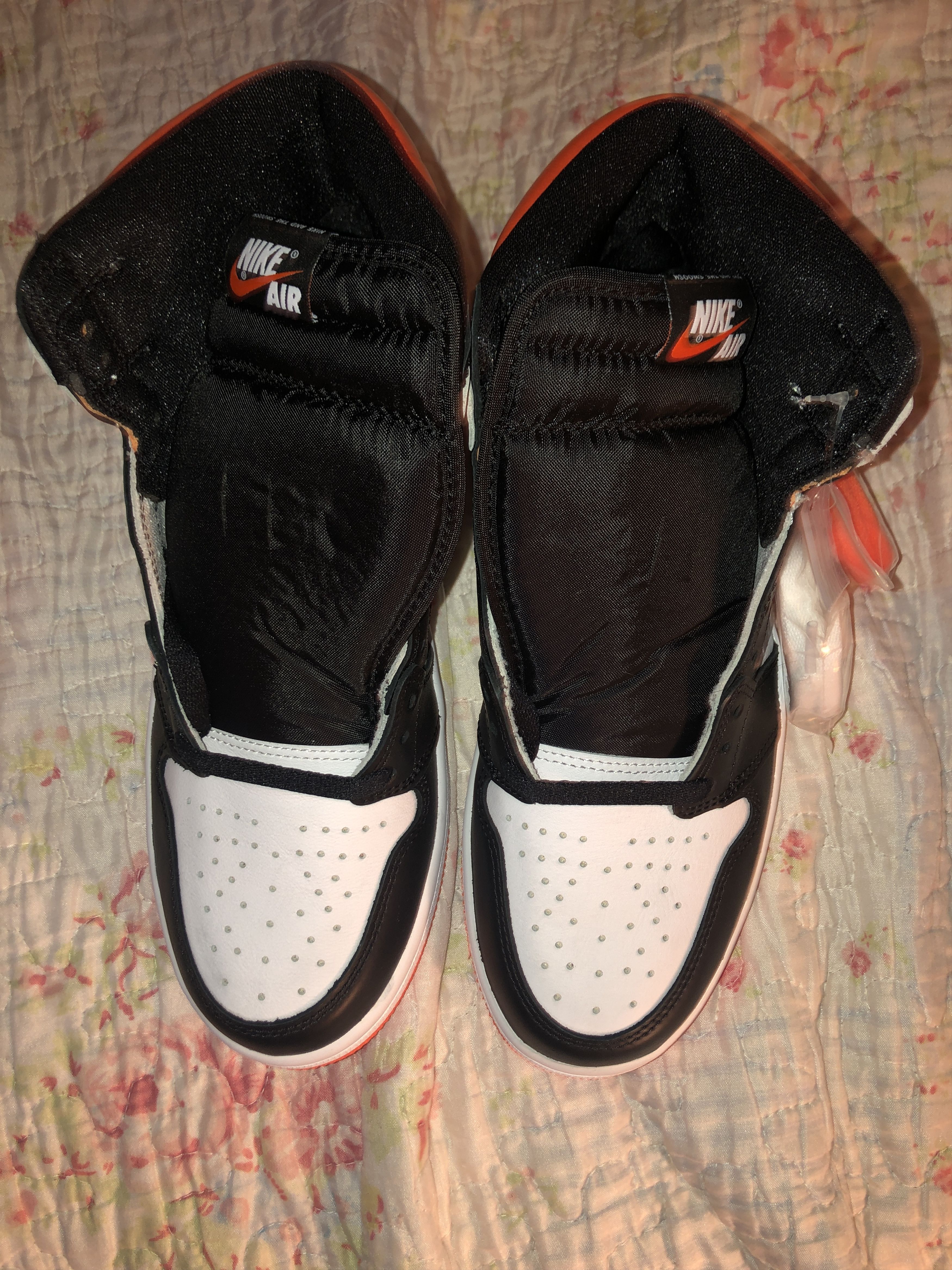 Jordan Brand × Nike NEW Air Jordan 1 Retro High OG Electric Orange 555088-180 Size US 9 / EU 42 - 2 Thumbnail