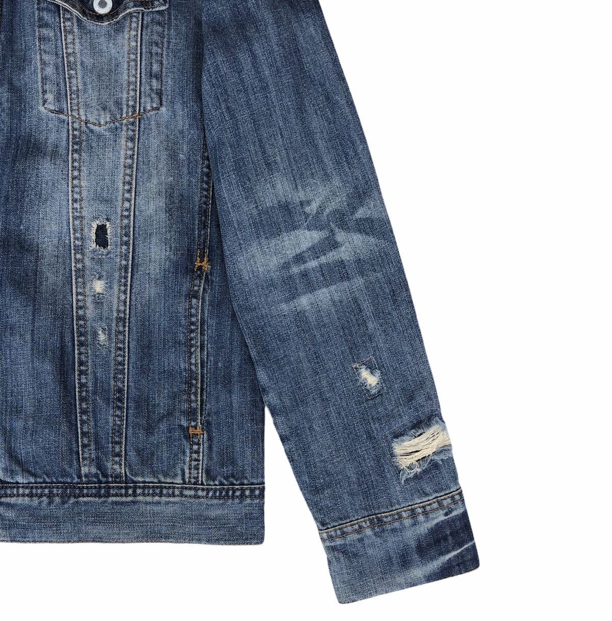 Japanese Brand Charles And A Half Men's Distressed Denim ZipUp Jean Jacket Size US M / EU 48-50 / 2 - 15 Thumbnail