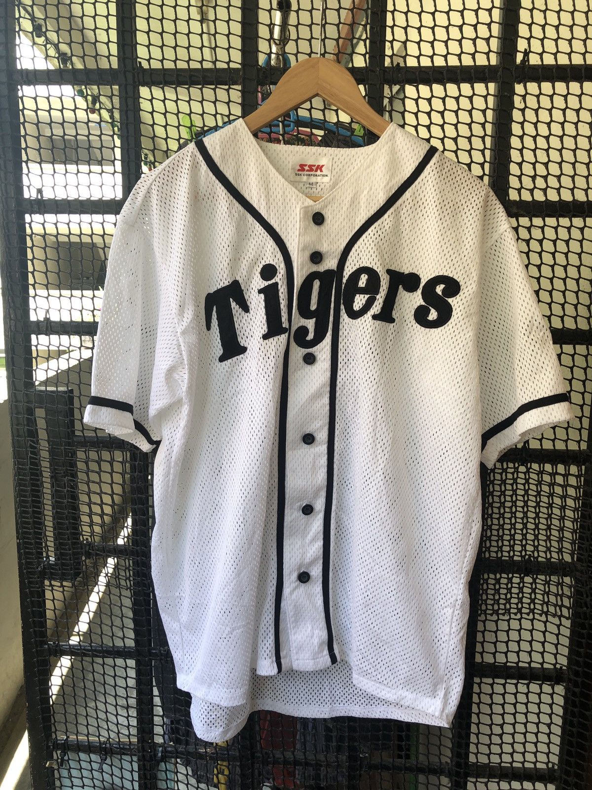 Vintage 2003 Japan Hanshin Tigers Baseball Windbreaker Jersey