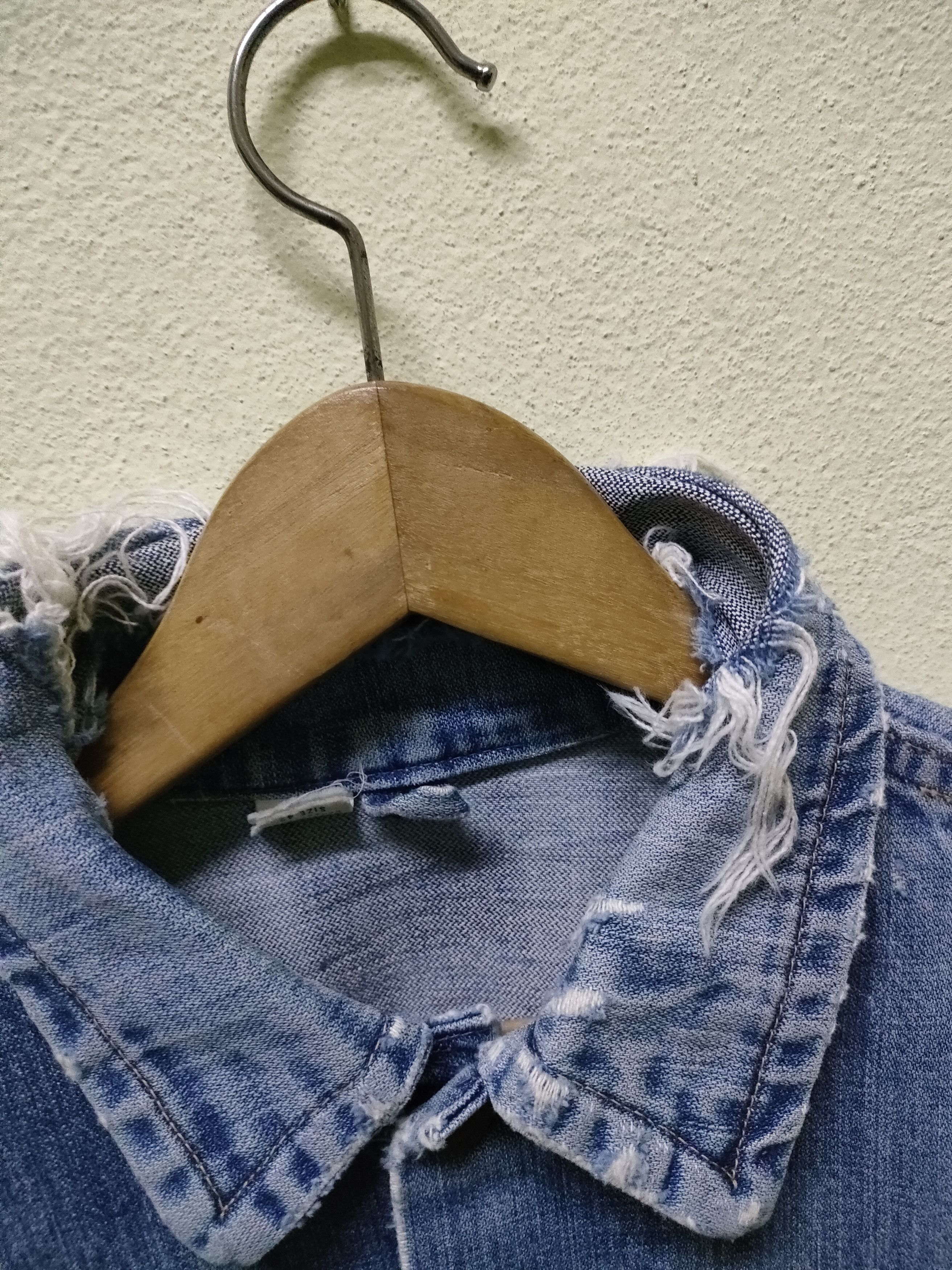 Vintage × Wrangler Vintage Wrangler Distressed Denim Jacket Size US M / EU 48-50 / 2 - 8 Thumbnail