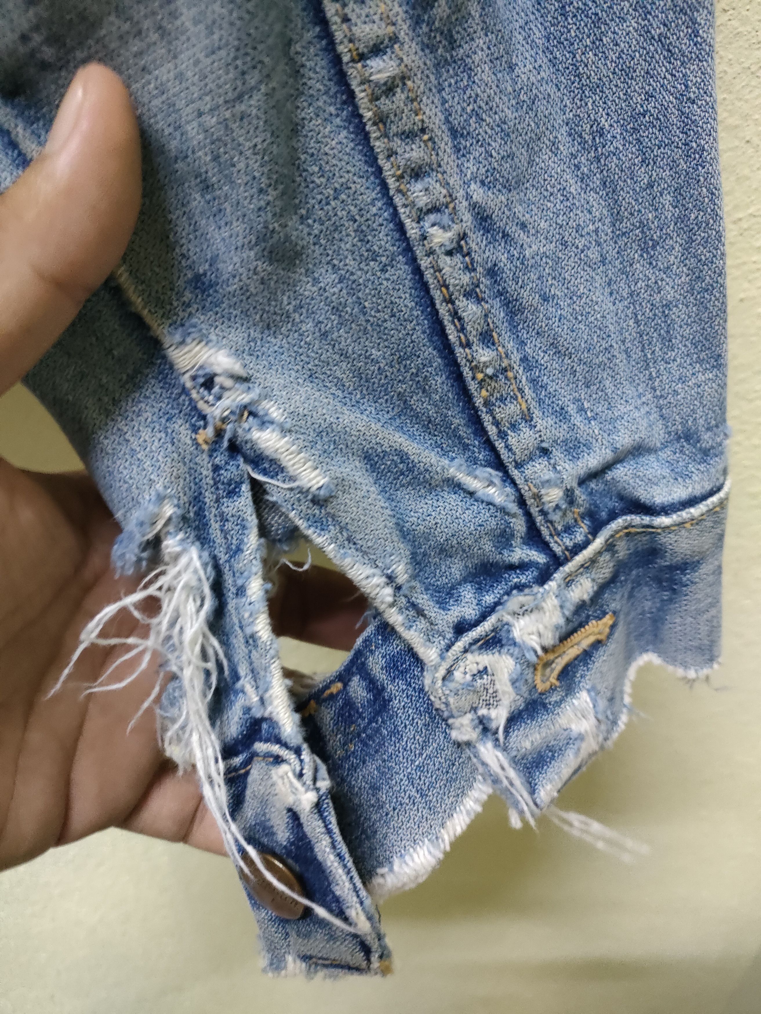 Vintage × Wrangler Vintage Wrangler Distressed Denim Jacket Size US M / EU 48-50 / 2 - 4 Thumbnail