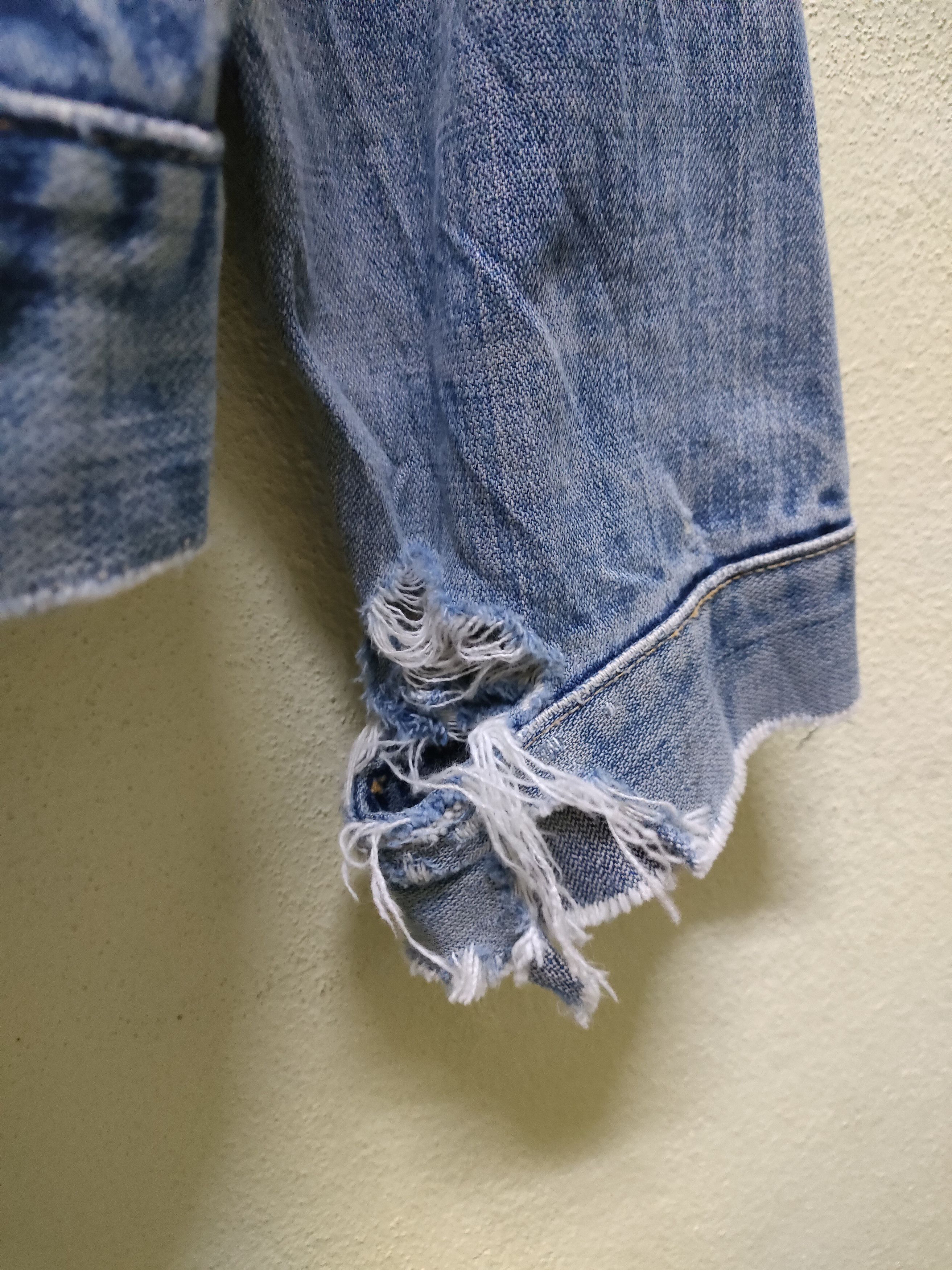 Vintage × Wrangler Vintage Wrangler Distressed Denim Jacket Size US M / EU 48-50 / 2 - 10 Thumbnail