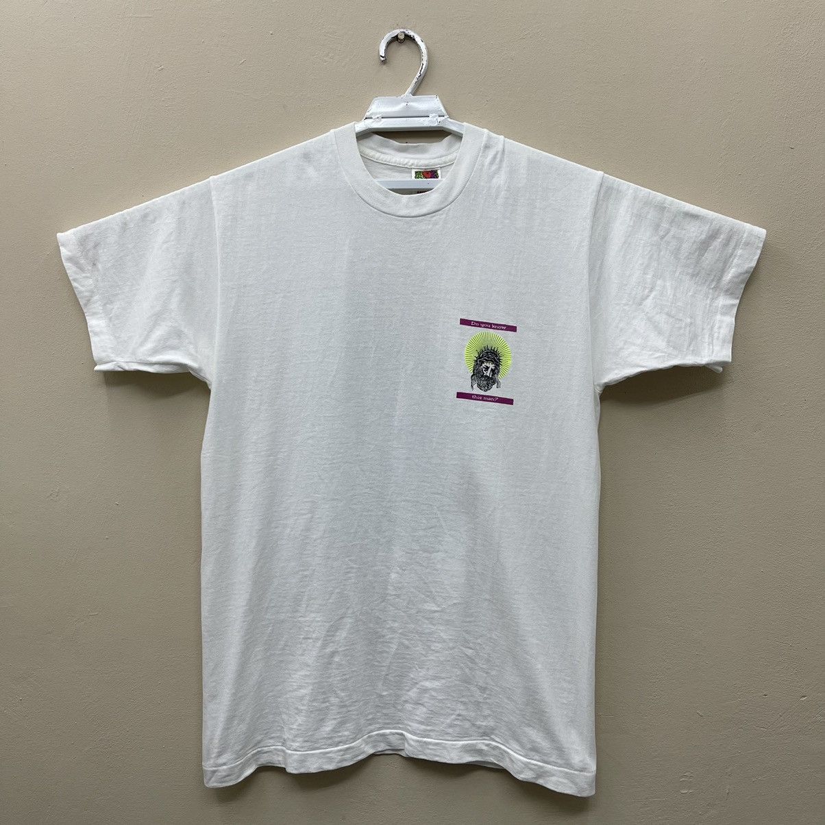 Vintage Vintage 90s Jesus T-Shirt Do You Know This Man? Size US L / EU 52-54 / 3 - 3 Thumbnail