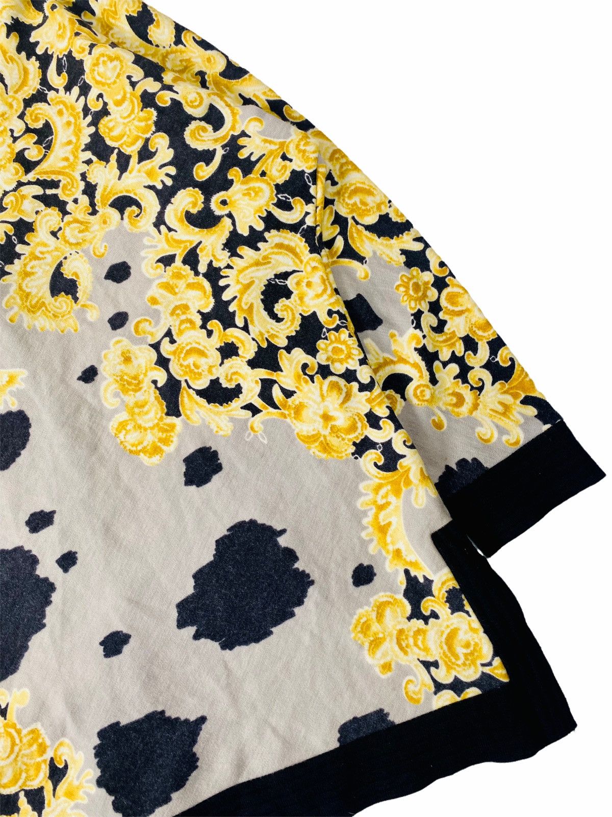 Japanese Brand 🖤BLACKFRIDAY🖤1990s Vicenzo Cineli - Gold Paisley Cardigan Size US L / EU 52-54 / 3 - 7 Thumbnail