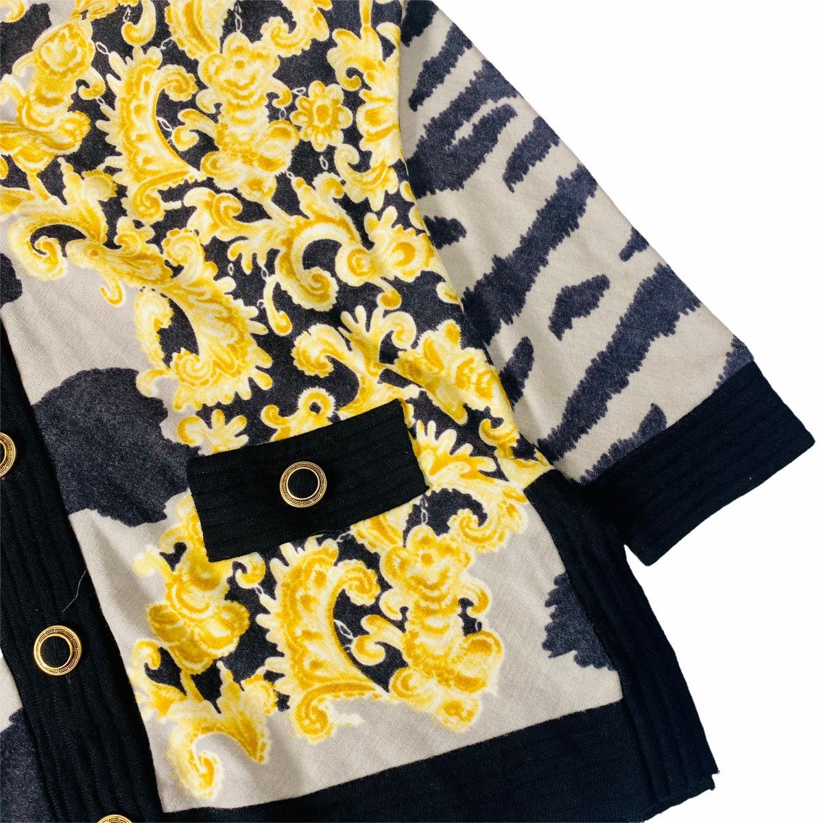 Japanese Brand 🖤BLACKFRIDAY🖤1990s Vicenzo Cineli - Gold Paisley Cardigan Size US L / EU 52-54 / 3 - 5 Thumbnail