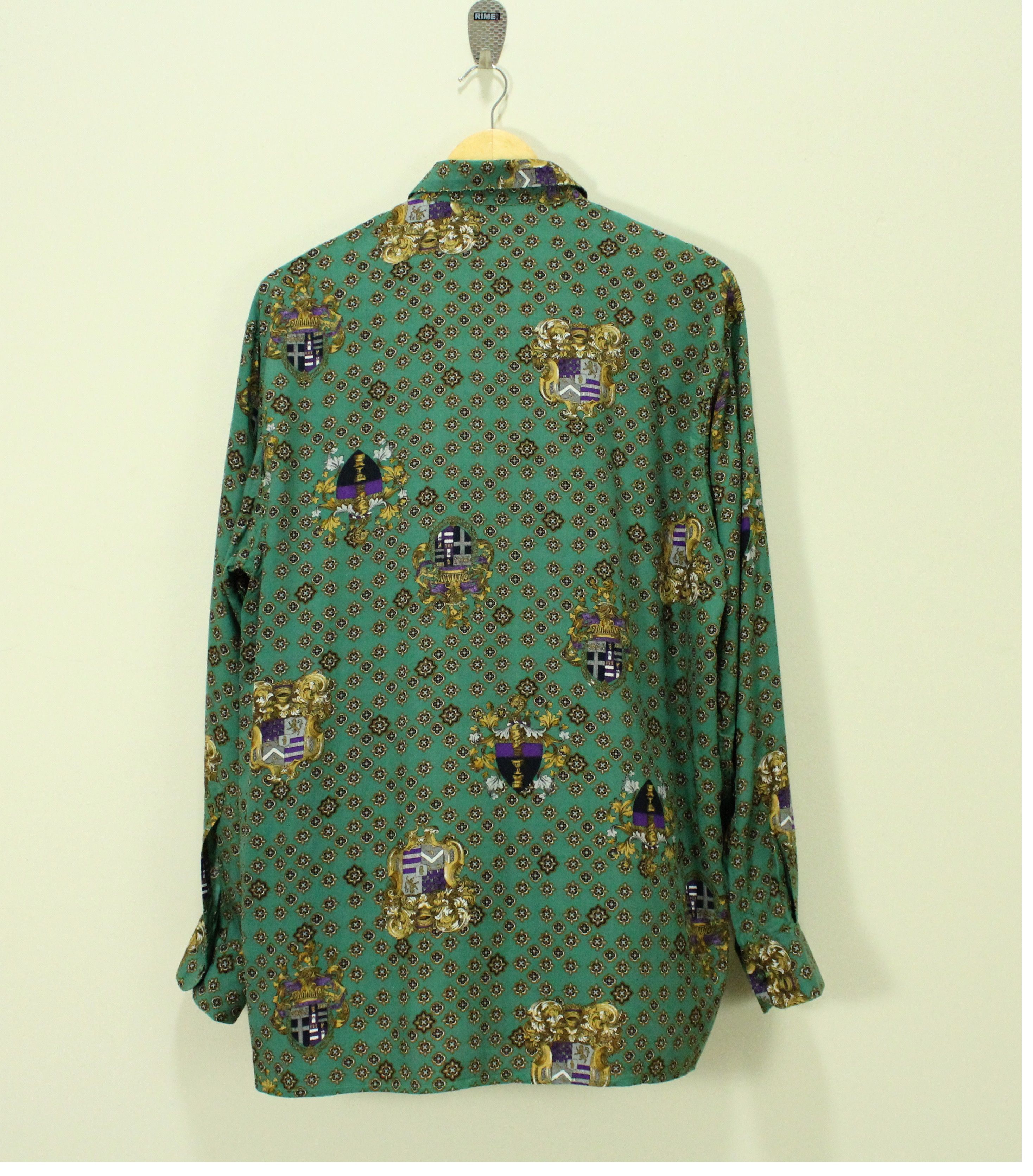 Vintage Vintage Shirt Monogram Logo Italy Baroque Style Shirt Rayon Size US M / EU 48-50 / 2 - 3 Thumbnail