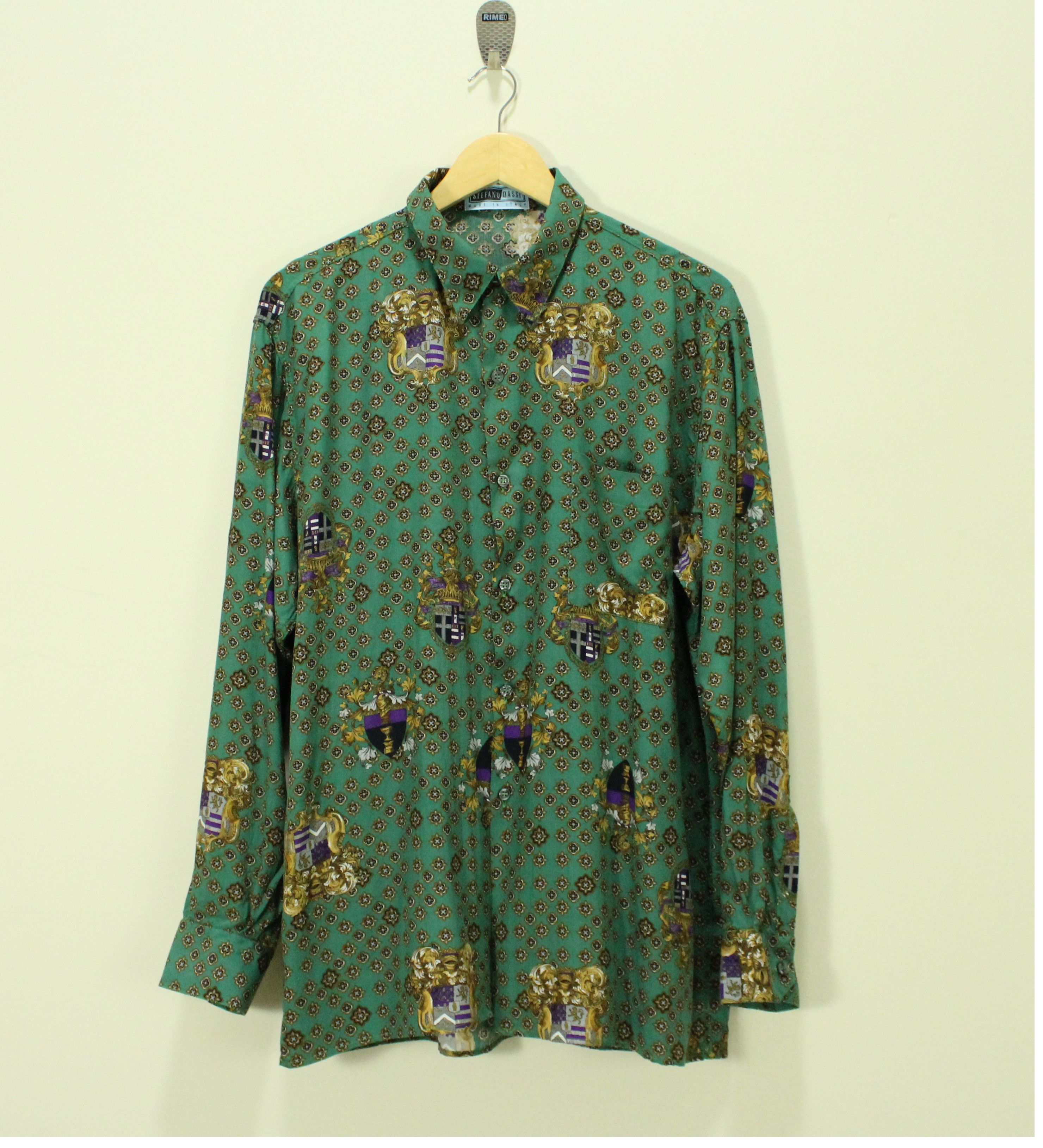 Vintage Vintage Shirt Monogram Logo Italy Baroque Style Shirt Rayon Size US M / EU 48-50 / 2 - 1 Thumbnail