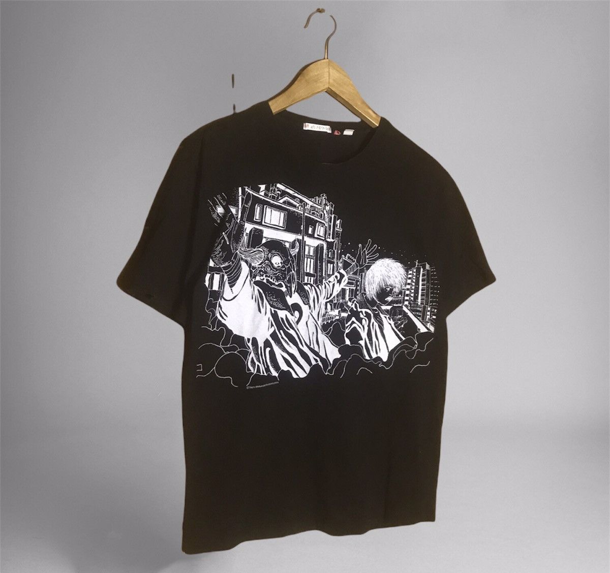 Uniqlo Rare Uniqlo X Taiyou Matsumoto t-shirt Size US S / EU 44-46 / 1 - 1 Thumbnail