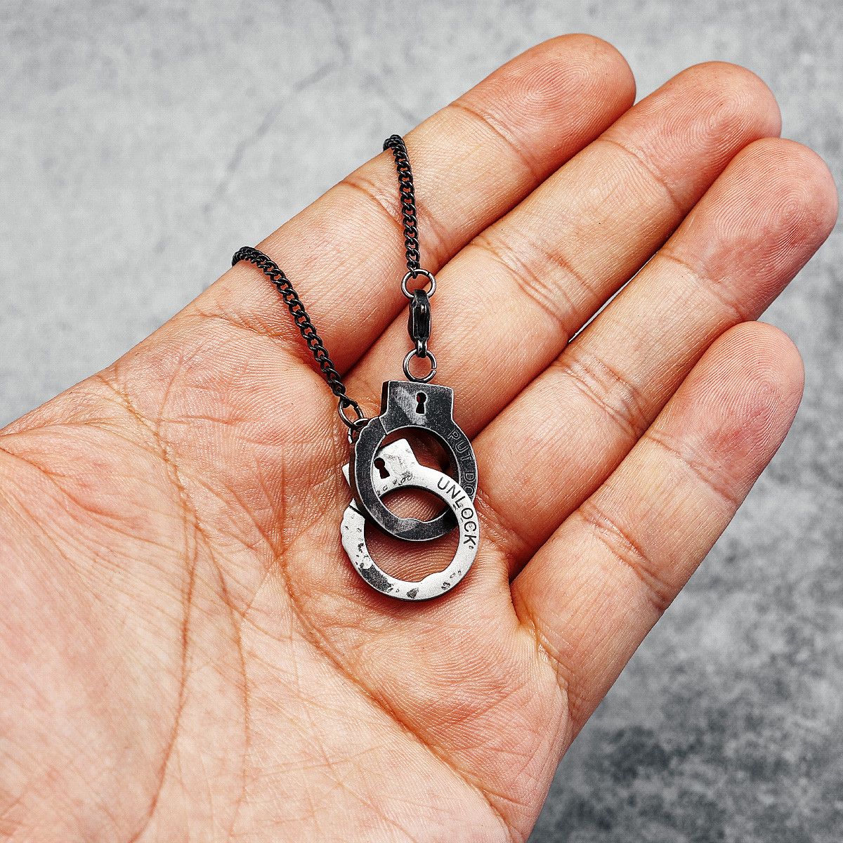 Jewelry 316L Stainless Steel Handcuffs Pendant Necklace Size ONE SIZE - 3 Thumbnail