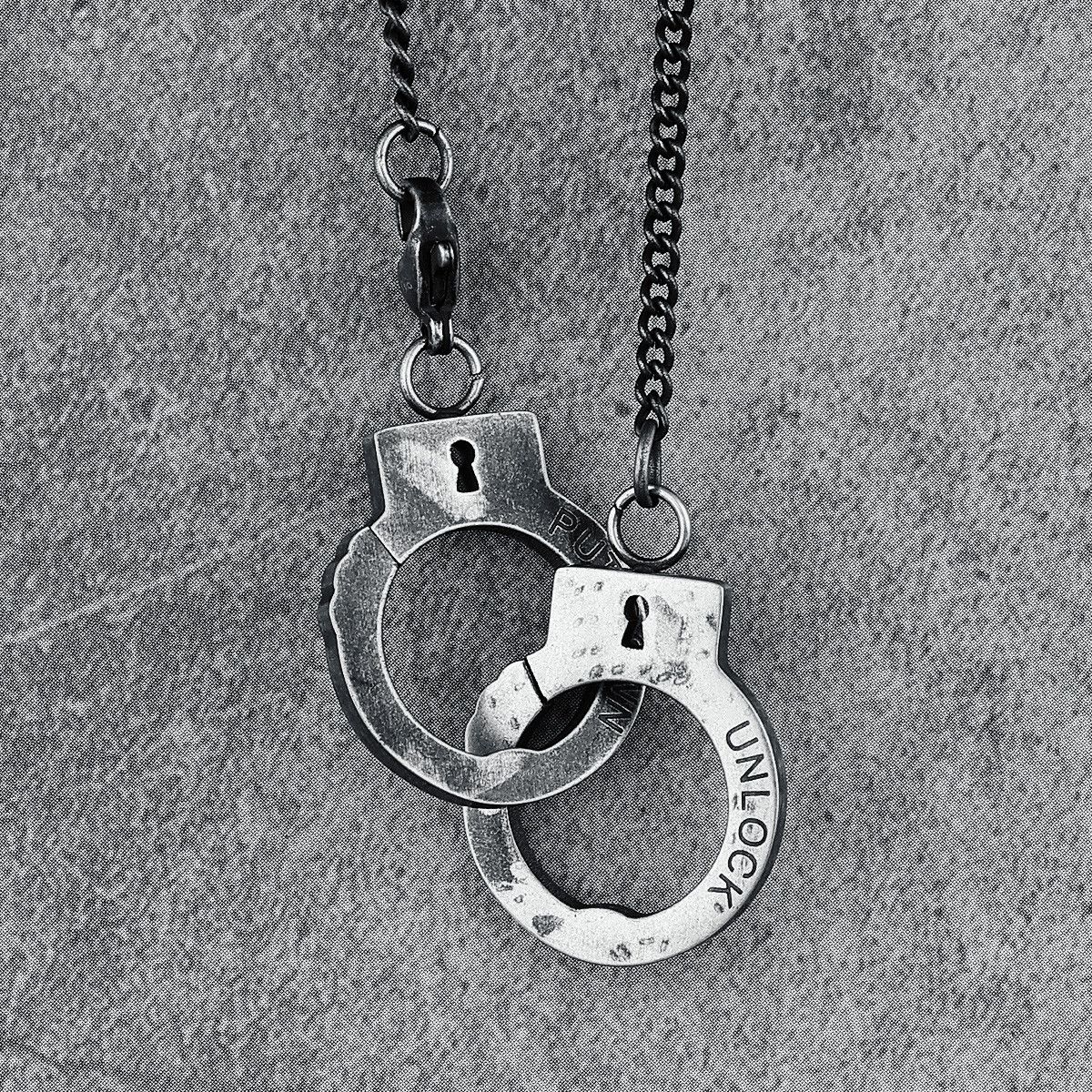 Jewelry 316L Stainless Steel Handcuffs Pendant Necklace Size ONE SIZE - 1 Thumbnail