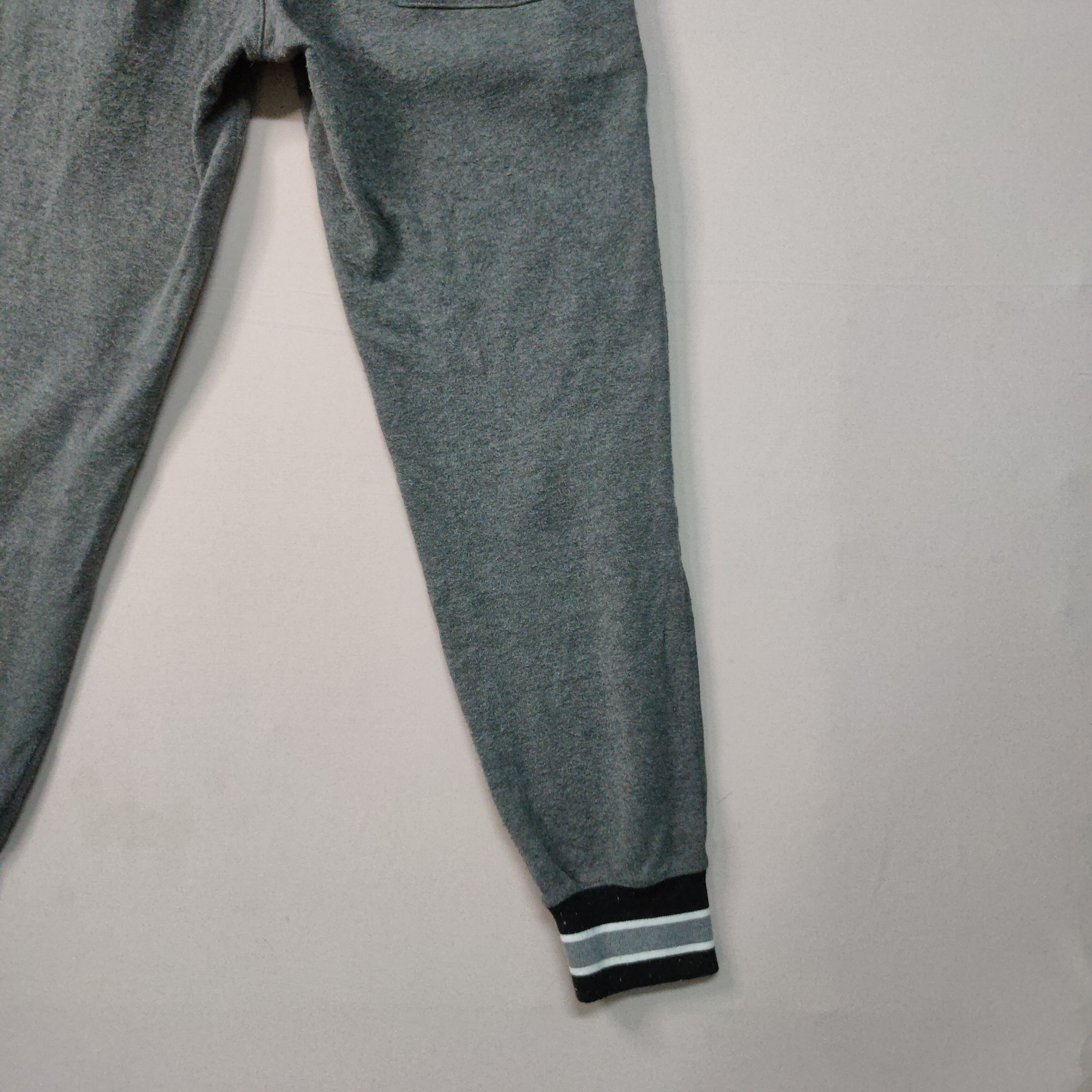 Vintage VINTAGE OUTDOOR SMALL LOGO JOGGER PANTS Size US 31 - 3 Thumbnail