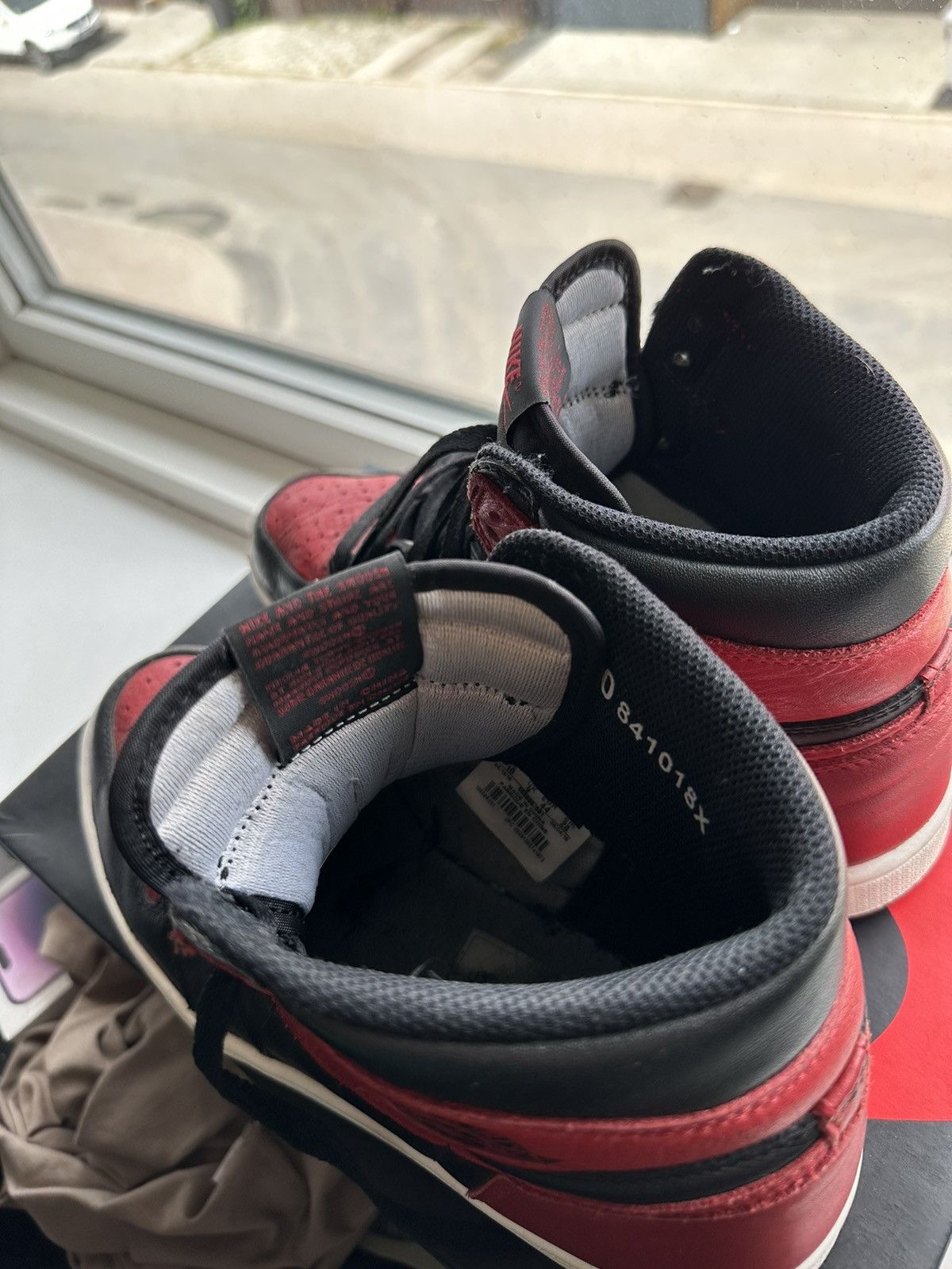 Jordan Brand Jordan 1 Bred Banned 2016 Size US 10 / EU 43 - 3 Thumbnail