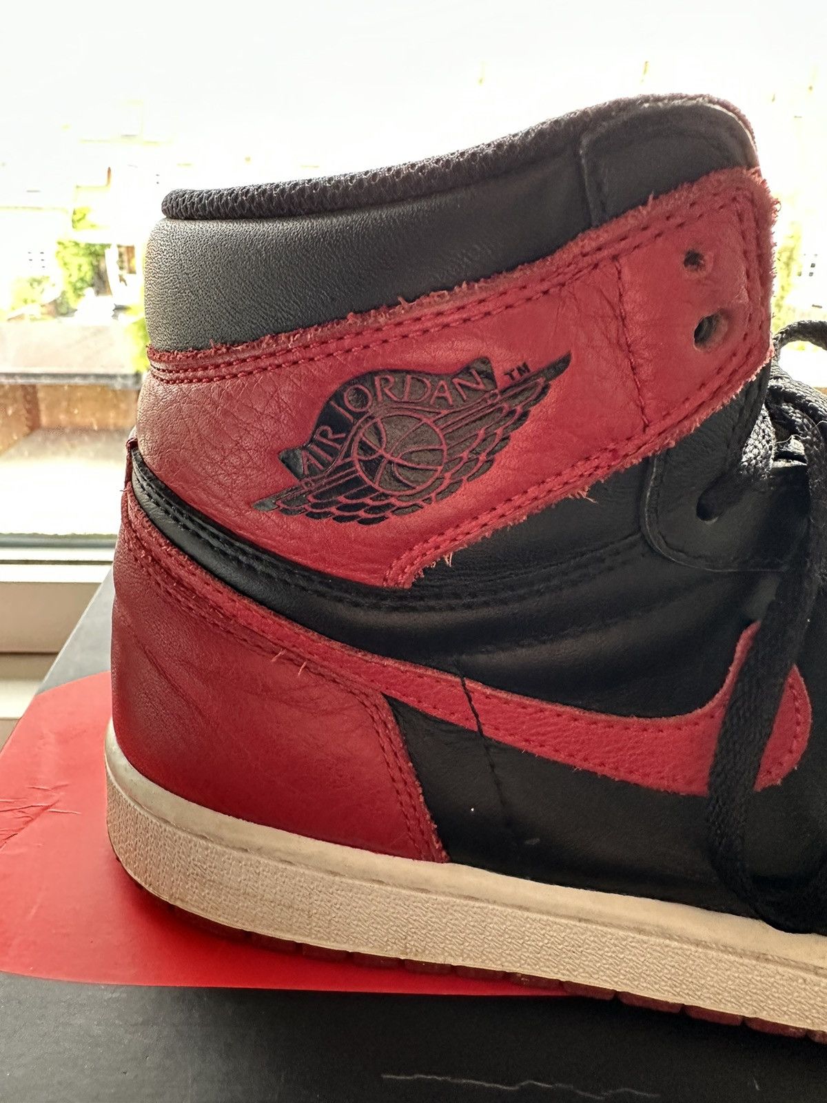 Jordan Brand Jordan 1 Bred Banned 2016 Size US 10 / EU 43 - 17 Thumbnail