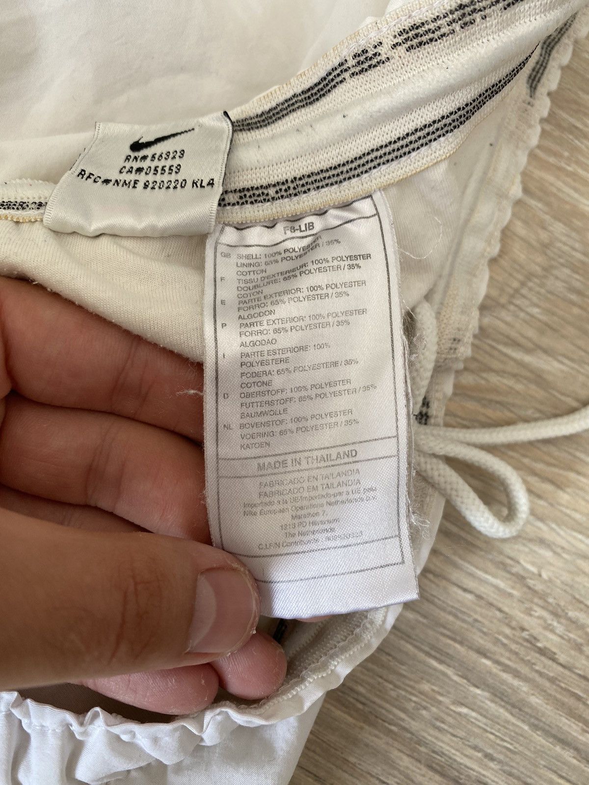 Nike × Vintage Vintage Nike PSG PARIS SAINT GERMAIN Football White Shorts Size US 30 / EU 46 - 5 Thumbnail