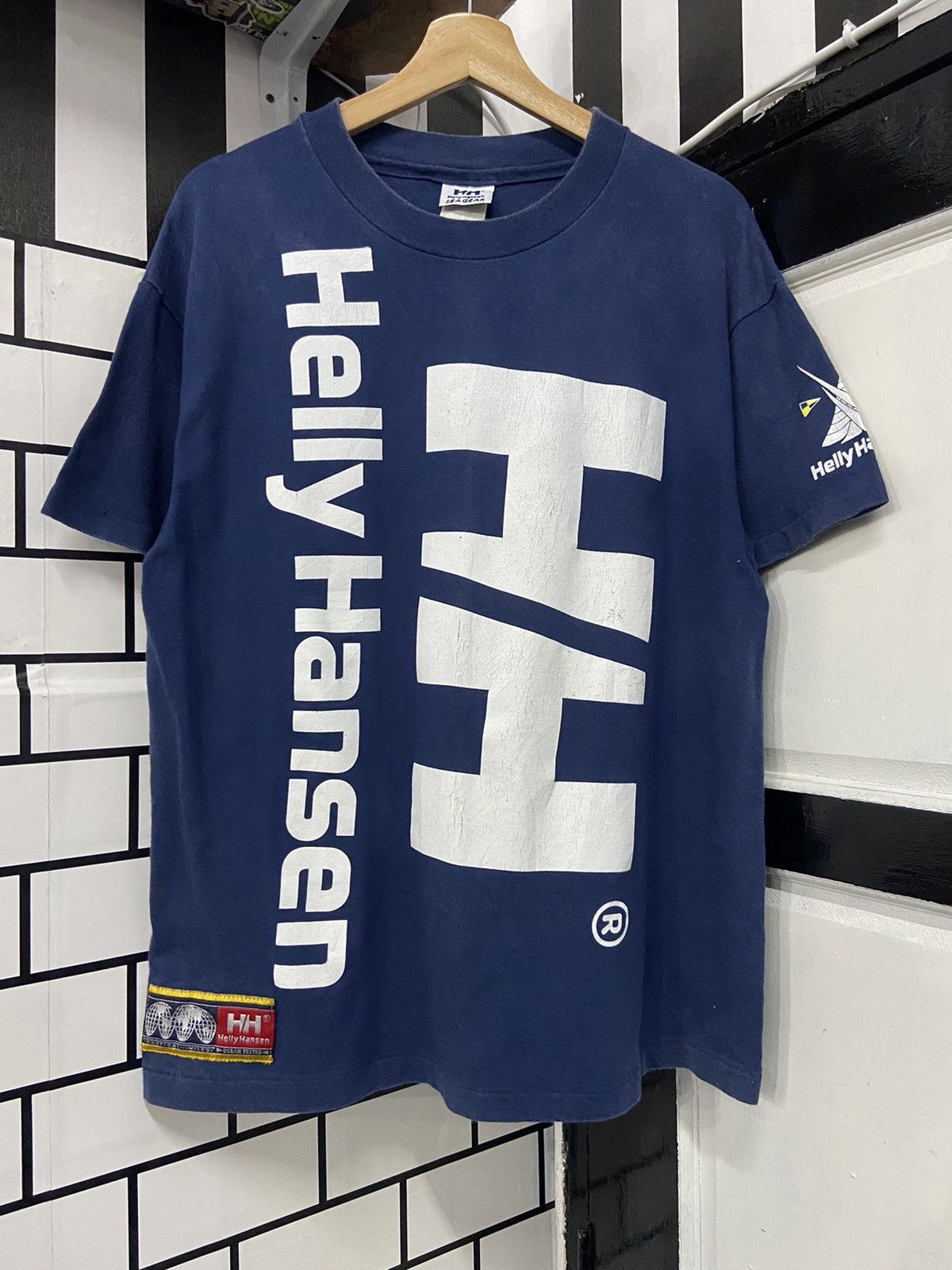 Helly Hansen × Vintage Vintage 90’s Helly Hansen Sea Gear Single Stitch Tee Size US L / EU 52-54 / 3 - 1 Thumbnail