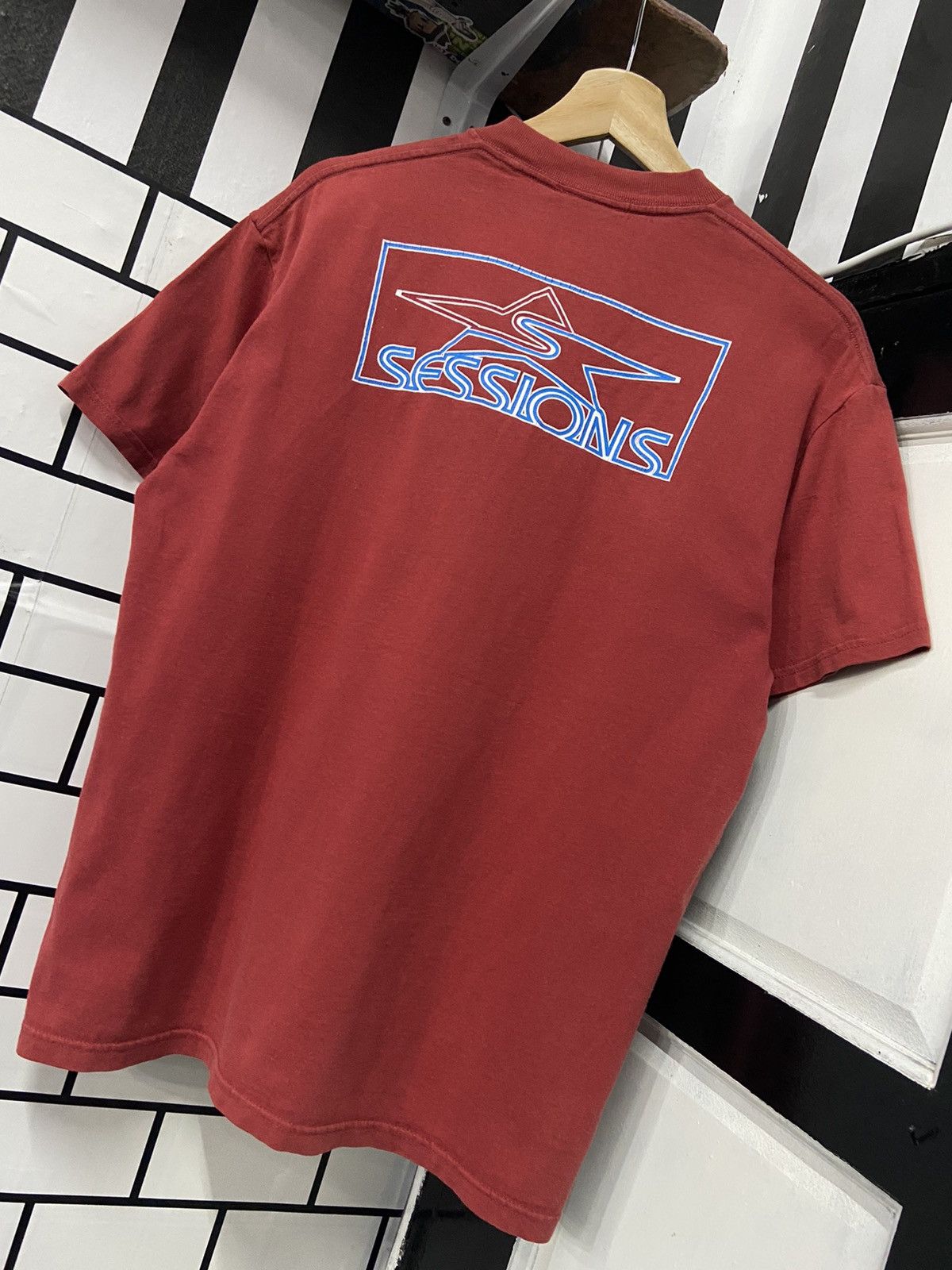 Sessions × Vintage Vintage 90’s Sessions Skateboard Back Hit Tee Size US M / EU 48-50 / 2 - 3 Thumbnail