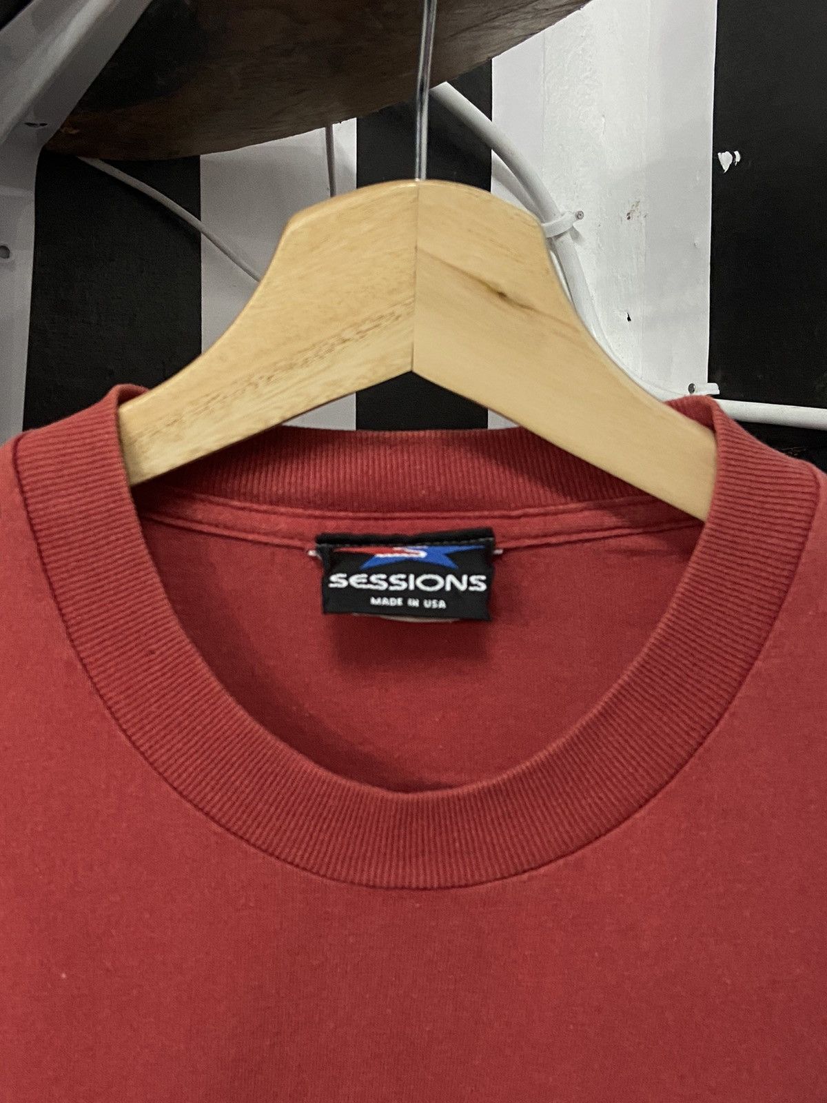 Sessions × Vintage Vintage 90’s Sessions Skateboard Back Hit Tee Size US M / EU 48-50 / 2 - 10 Thumbnail