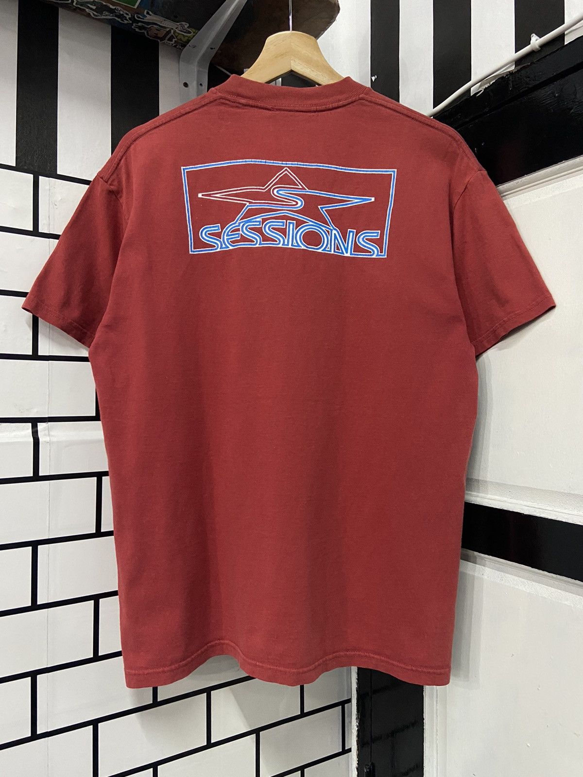 Sessions × Vintage Vintage 90’s Sessions Skateboard Back Hit Tee Size US M / EU 48-50 / 2 - 1 Thumbnail