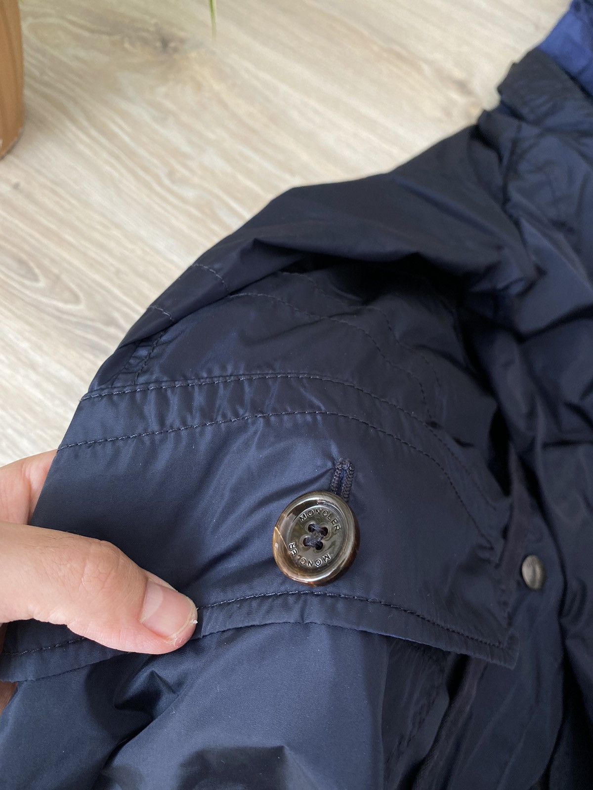 Moncler Moncler Bertrand hooded windbreaker jacket Size US L / EU 52-54 / 3 - 18 Thumbnail