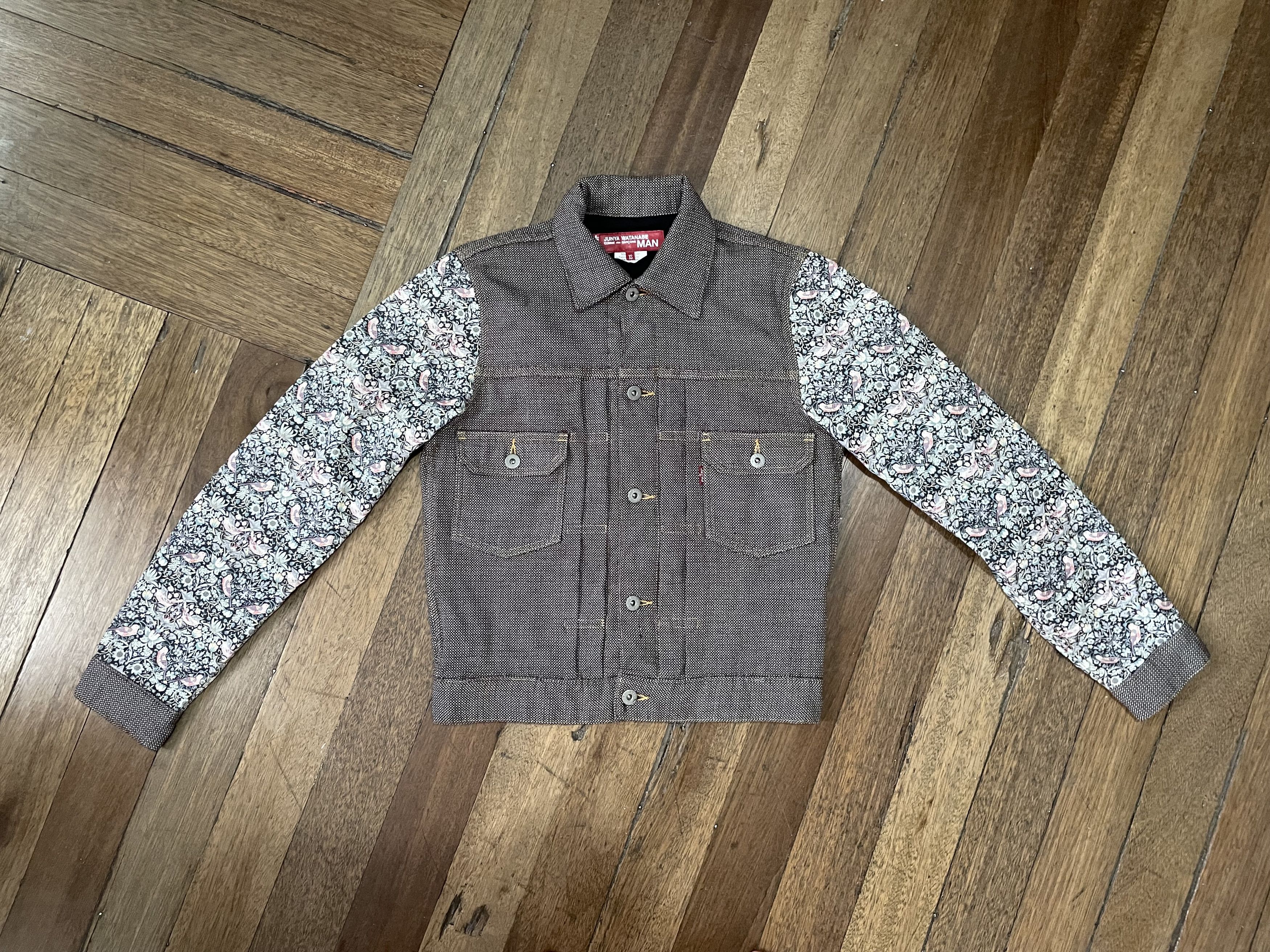 image of Comme Des Garcons x Junya Watanabe Levi's X Cdg Junya Watanabe 2017 Trucker - Floral Sleeve (Size X