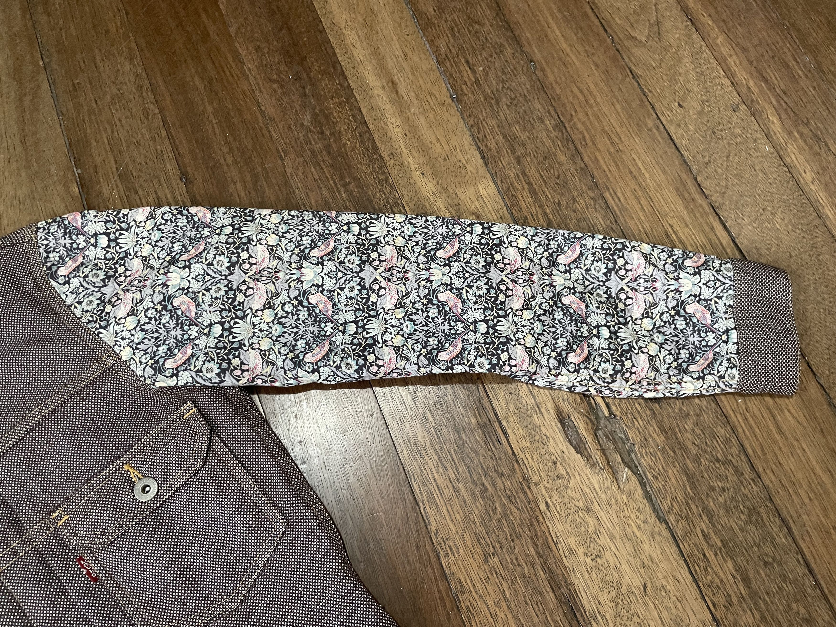 Junya Watanabe × Levi's Levi's CDG Junya Watanabe 2017 Trucker - Floral Sleeve Size US XS / EU 42 / 0 - 8 Thumbnail