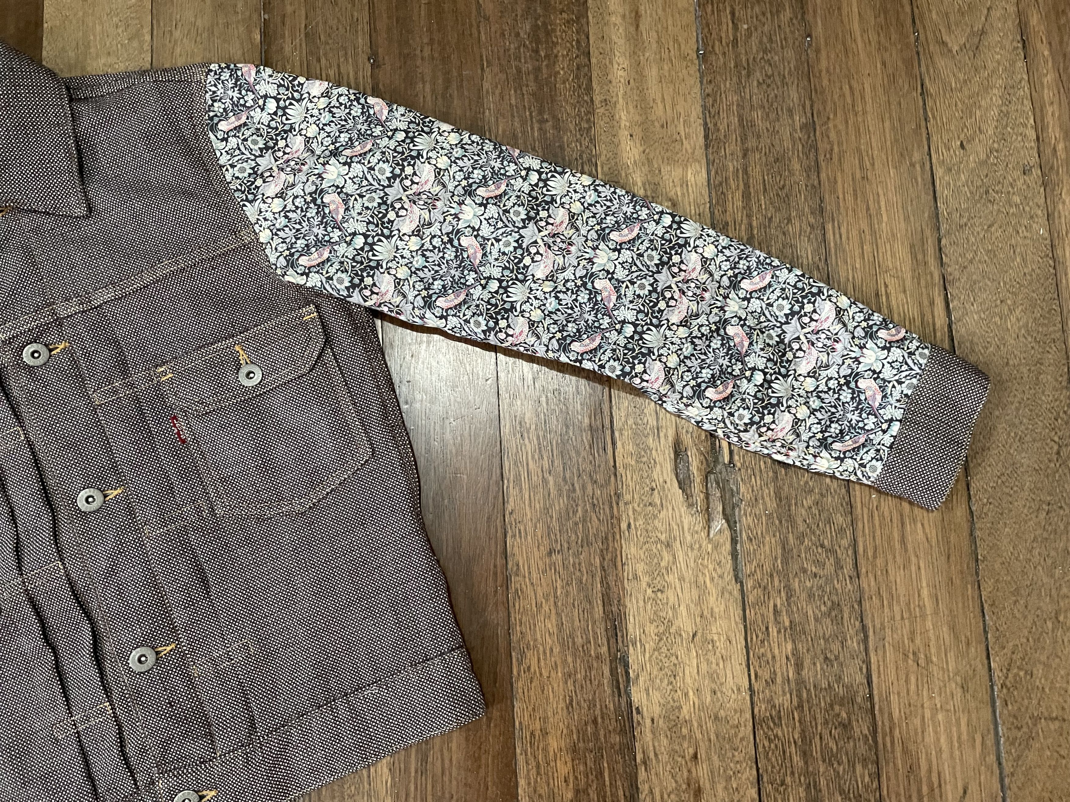 Junya Watanabe × Levi's Levi's CDG Junya Watanabe 2017 Trucker - Floral Sleeve Size US XS / EU 42 / 0 - 4 Thumbnail