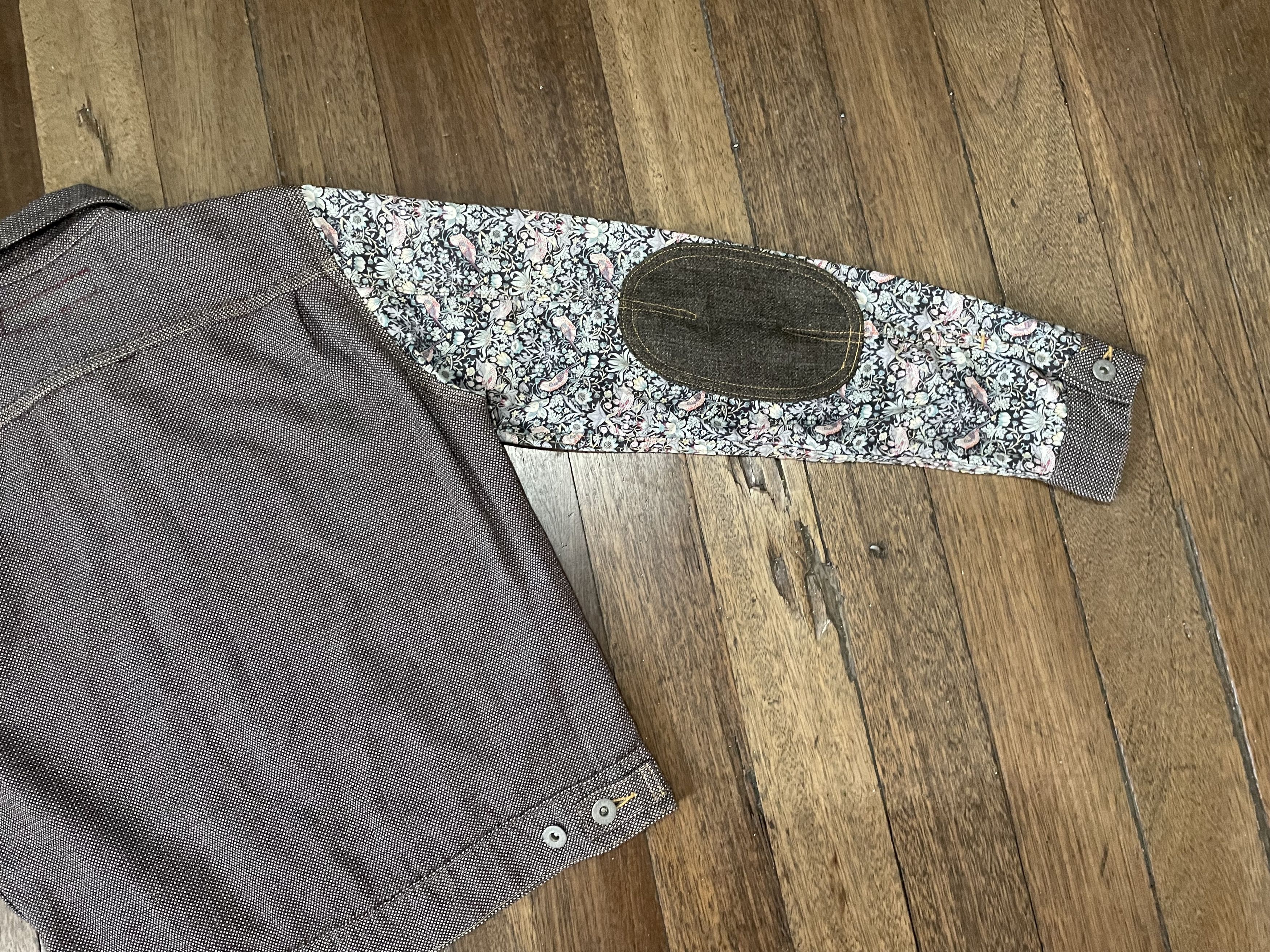 Junya Watanabe × Levi's Levi's CDG Junya Watanabe 2017 Trucker - Floral Sleeve Size US XS / EU 42 / 0 - 14 Thumbnail
