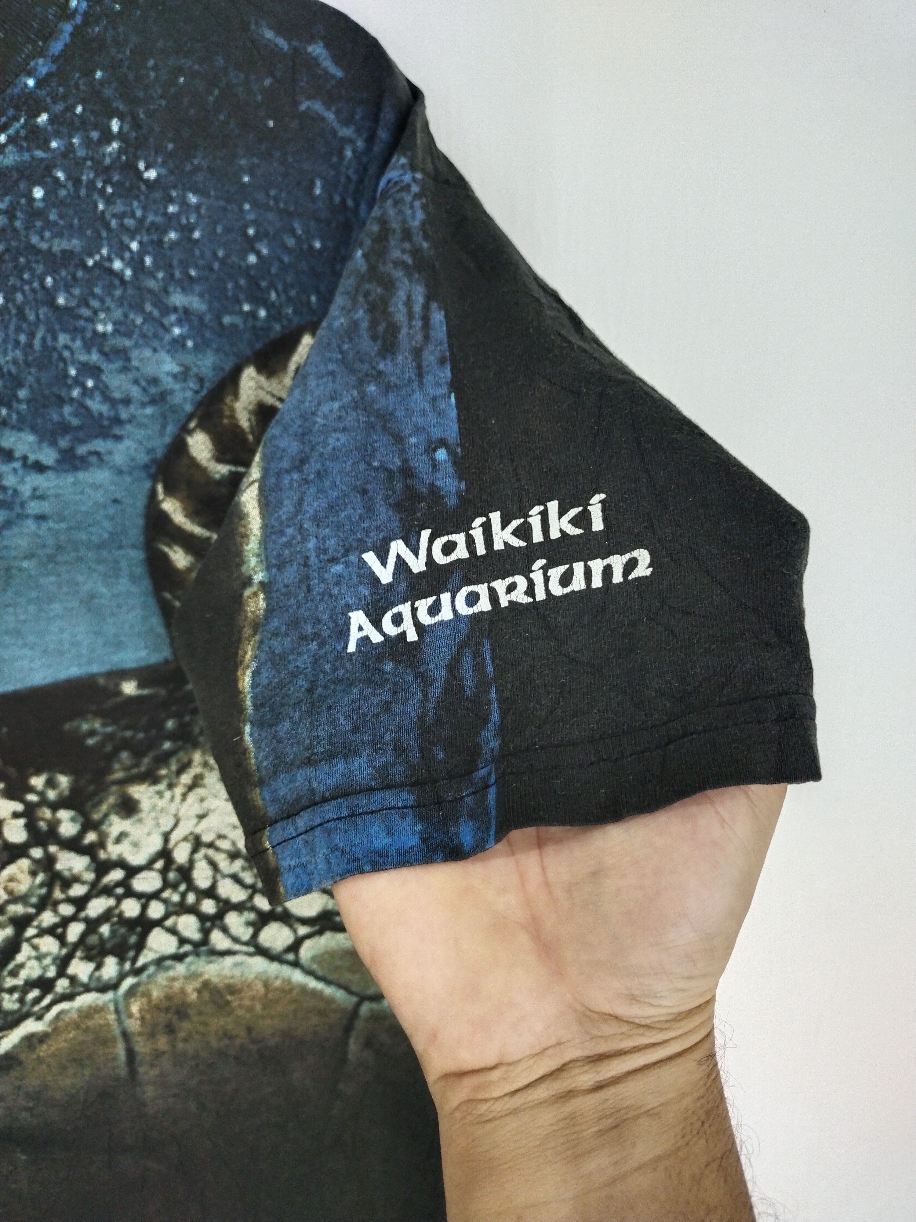 Vintage VINTAGE 90s WAIKIKI AQUARIUM OVERPRINT TURTLE SURT TEE Size US M / EU 48-50 / 2 - 6 Thumbnail