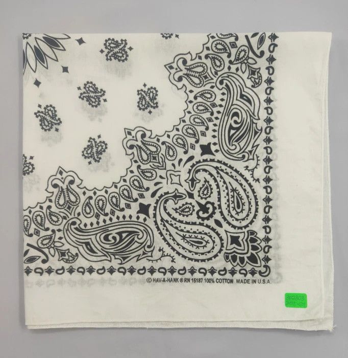 Vintage Made in USA Handkerchief/ Headscarf/ Bandana - 3F2303 Size ONE SIZE - 3 Thumbnail