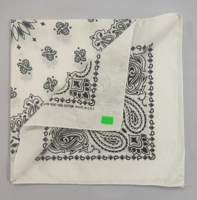 Vintage Made in USA Handkerchief/ Headscarf/ Bandana - 3F2303 Size ONE SIZE - 2 Thumbnail
