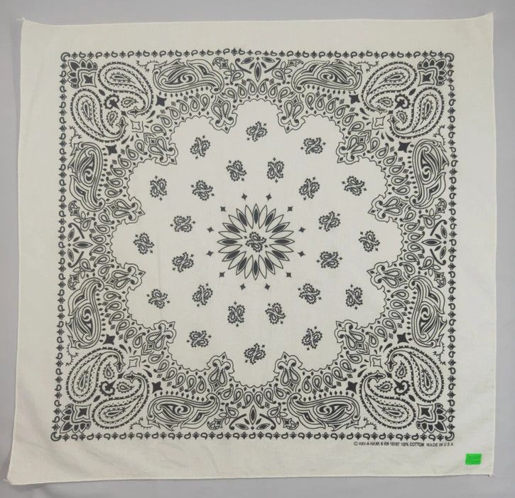 Vintage Made in USA Handkerchief/ Headscarf/ Bandana - 3F2303 Size ONE SIZE - 4 Thumbnail