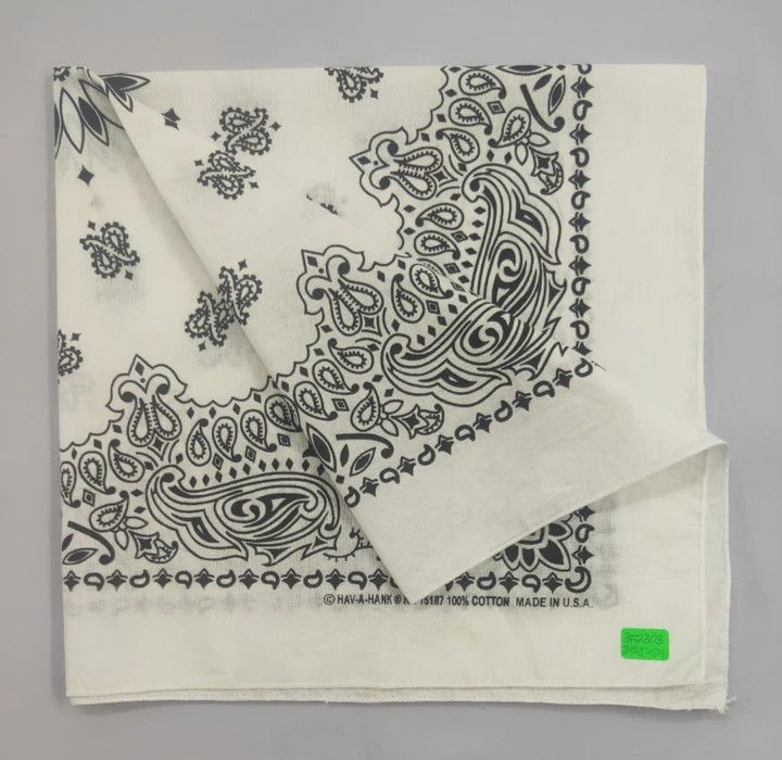Vintage Made in USA Handkerchief/ Headscarf/ Bandana - 3F2303 Size ONE SIZE - 1 Thumbnail