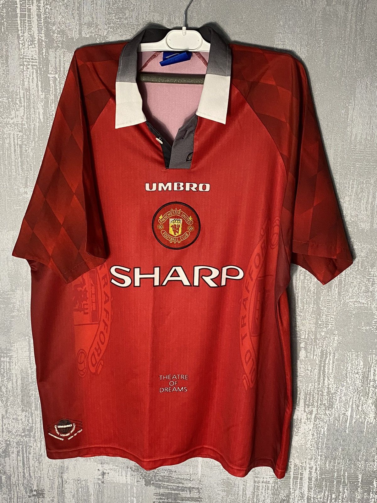 image of 1996 Vintage Manchester United Umbro Soccer Jersey Sharp in Red, Men's (Size XL)