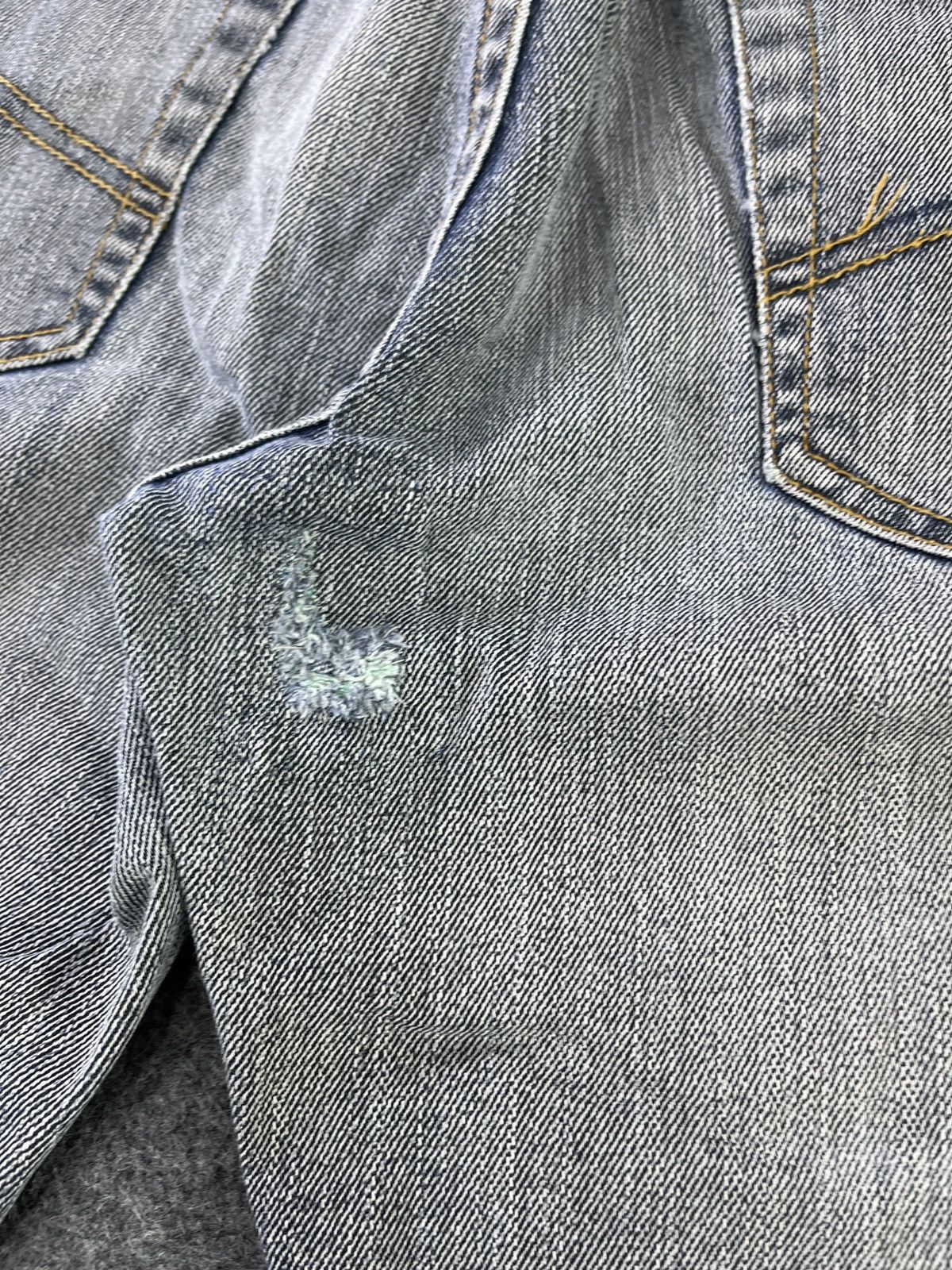 Armani Exchange Armani Exchange Faded Wash Jeans - J949 Size US 33 - 15 Thumbnail