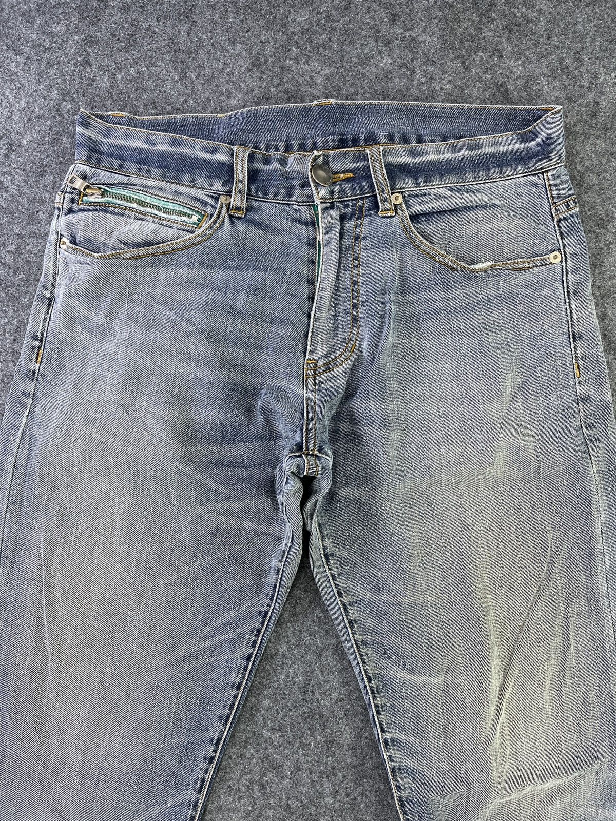 Armani Exchange Armani Exchange Faded Wash Jeans - J949 Size US 33 - 3 Thumbnail