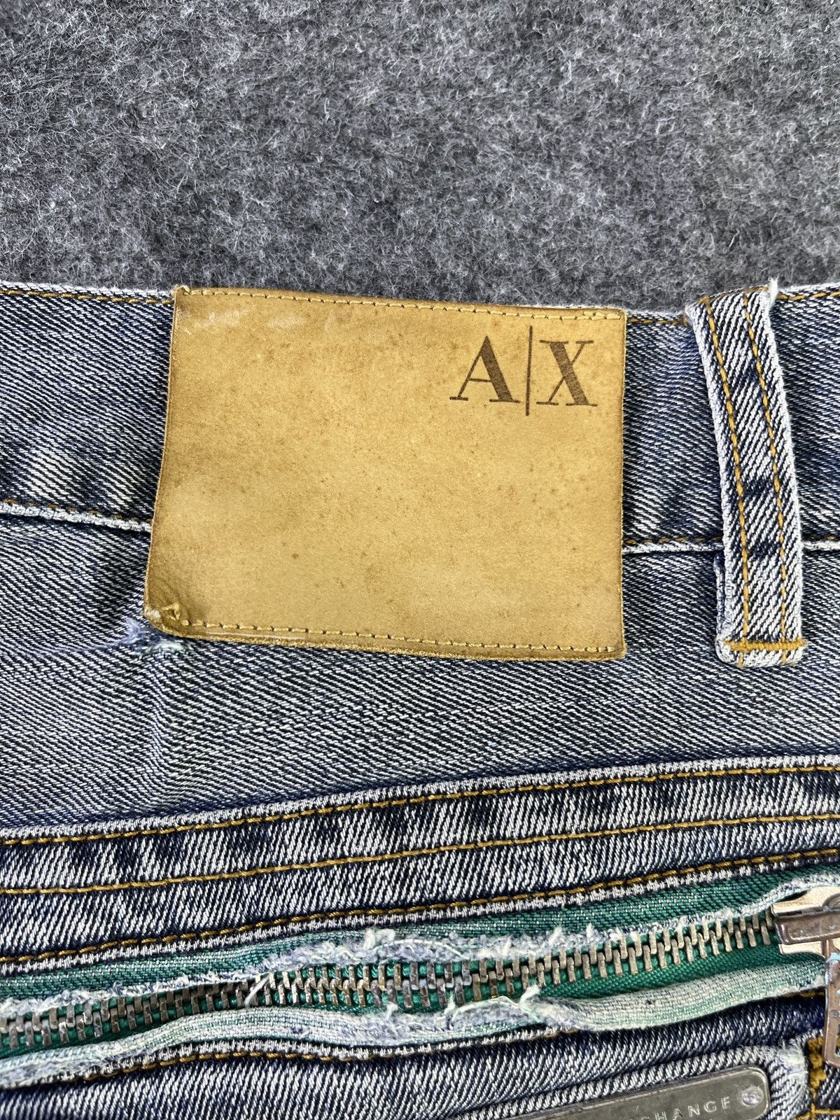Armani Exchange Armani Exchange Faded Wash Jeans - J949 Size US 33 - 18 Thumbnail