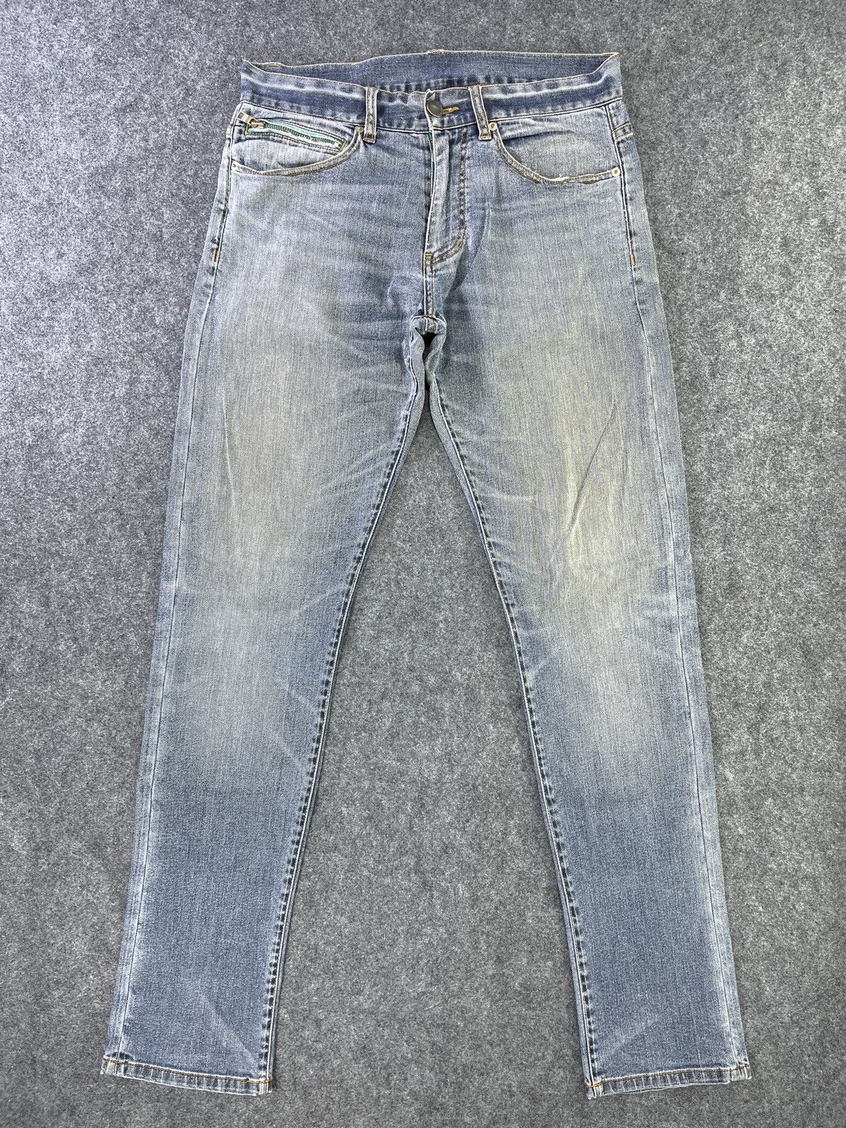 Armani Exchange Armani Exchange Faded Wash Jeans - J949 Size US 33 - 1 Thumbnail