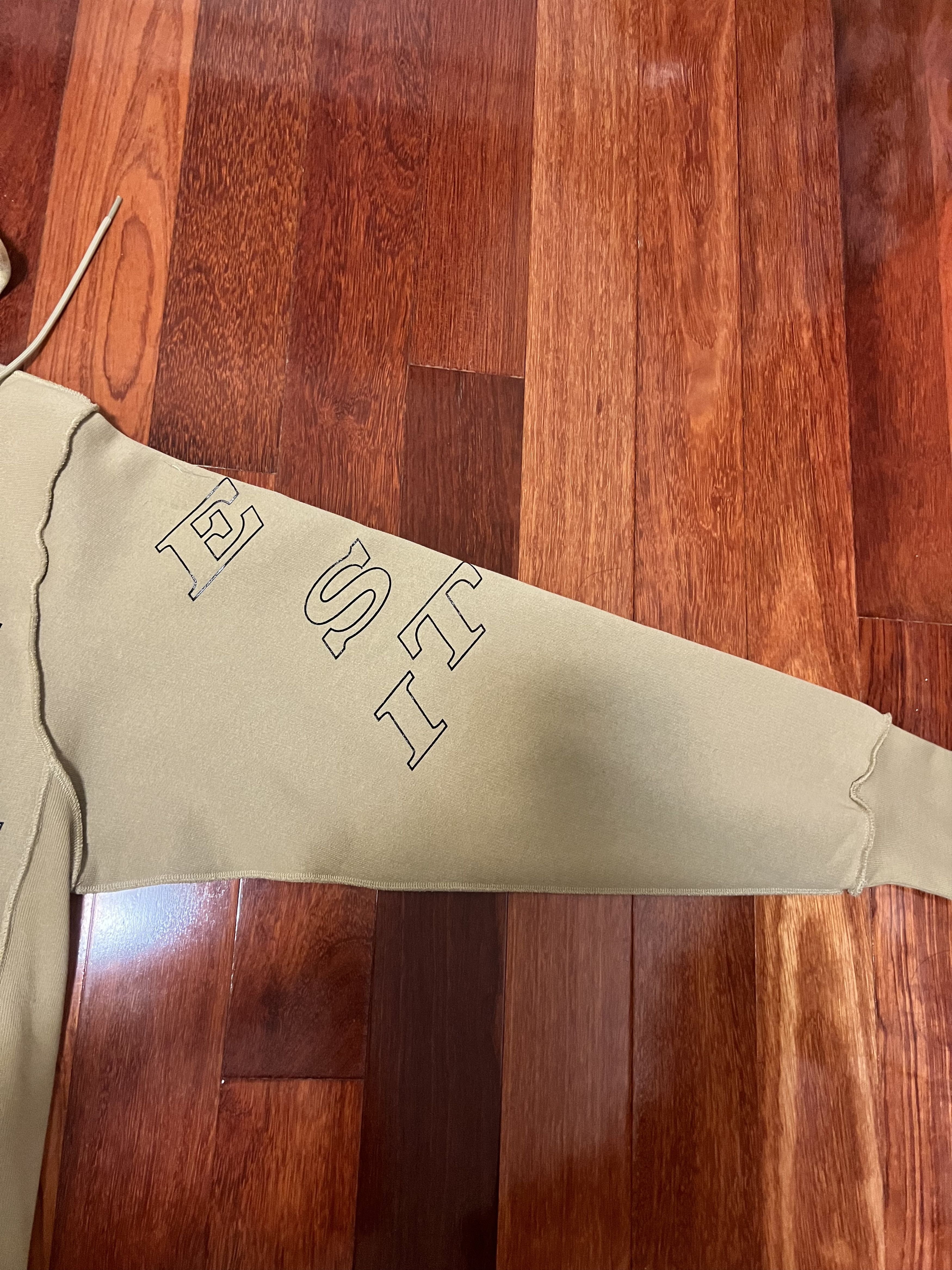 Advisory Board Crystals 💚 SS20 Advisory Board Crystals x Mr Porter Sand Hoodie Size US L / EU 52-54 / 3 - 12 Thumbnail