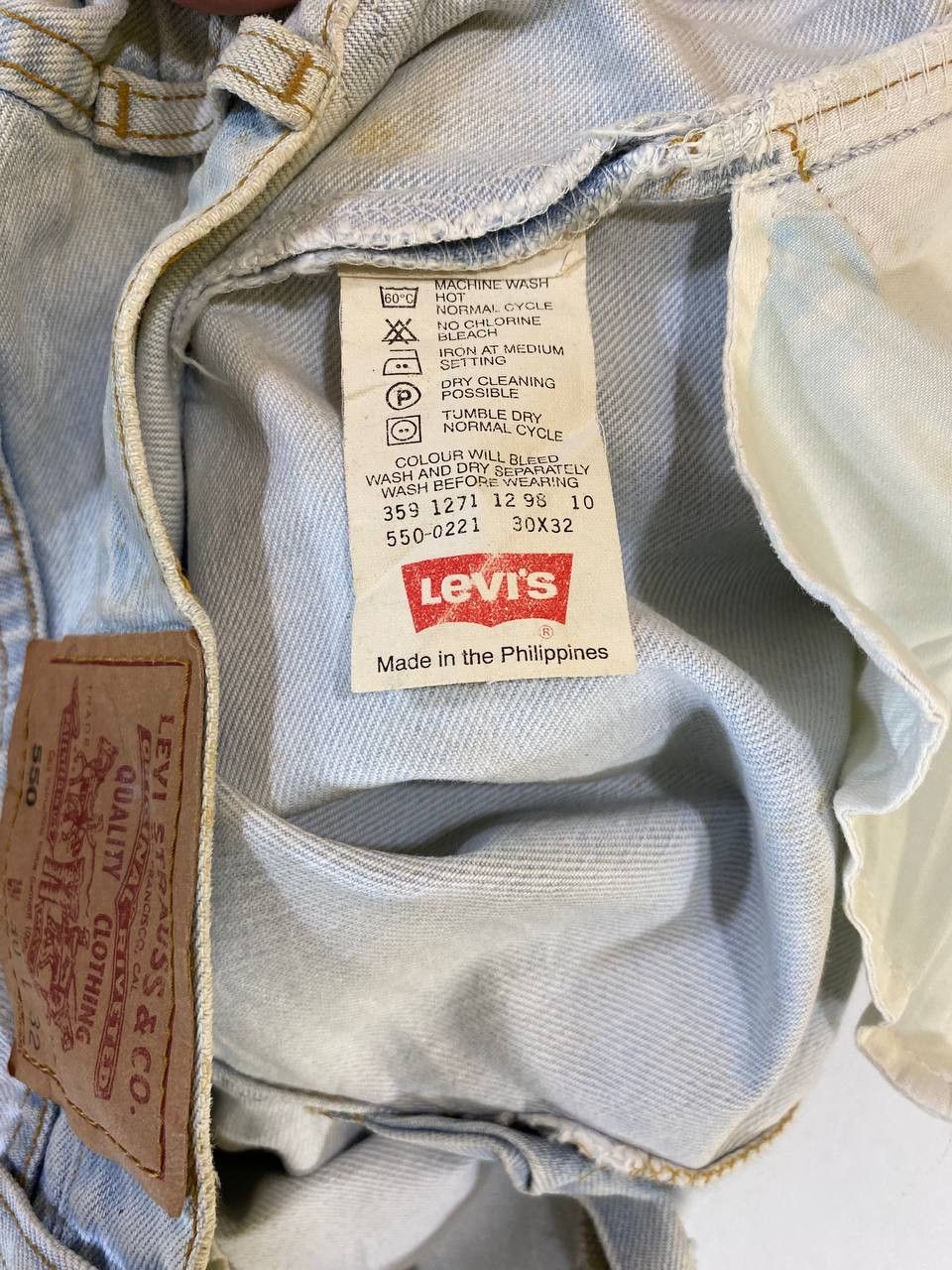 Levi's vintage levis 550 lightwash nice design Size US 32 / EU 48 - 12 Thumbnail