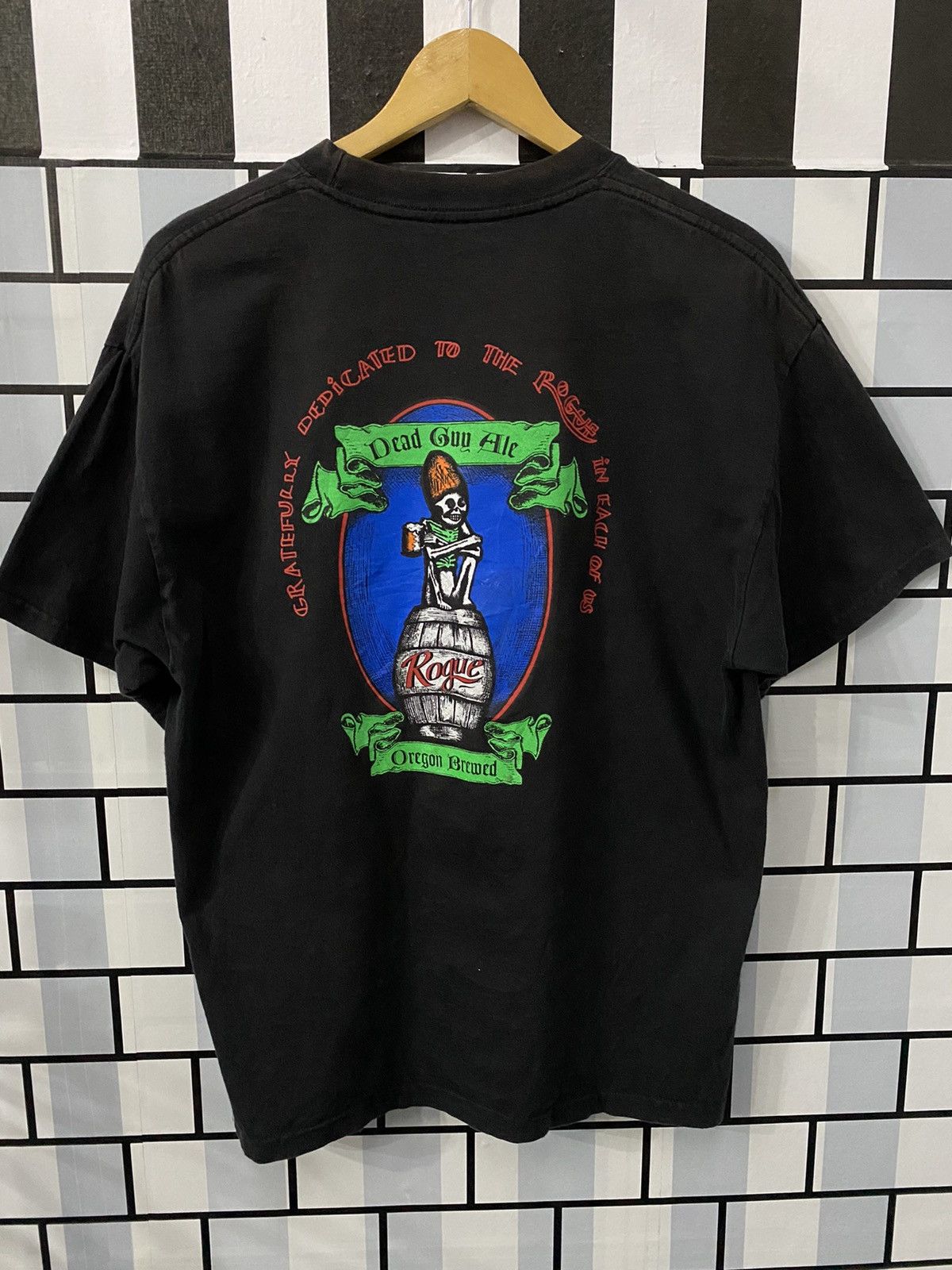 Vintage Rogue Oregon Brewed Dead Guy Ale Skeleton Tshirt Size US M / EU 48-50 / 2 - 1 Thumbnail