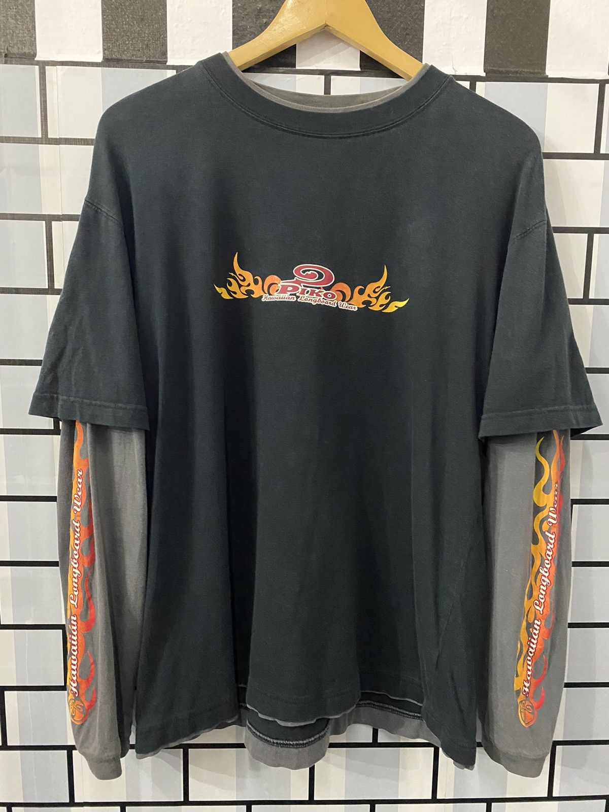 Japanese Brand PIKO🔥Fire🔥Hawaiian Tatoo Design Surf Shirt Size US L / EU 52-54 / 3 - 2 Thumbnail