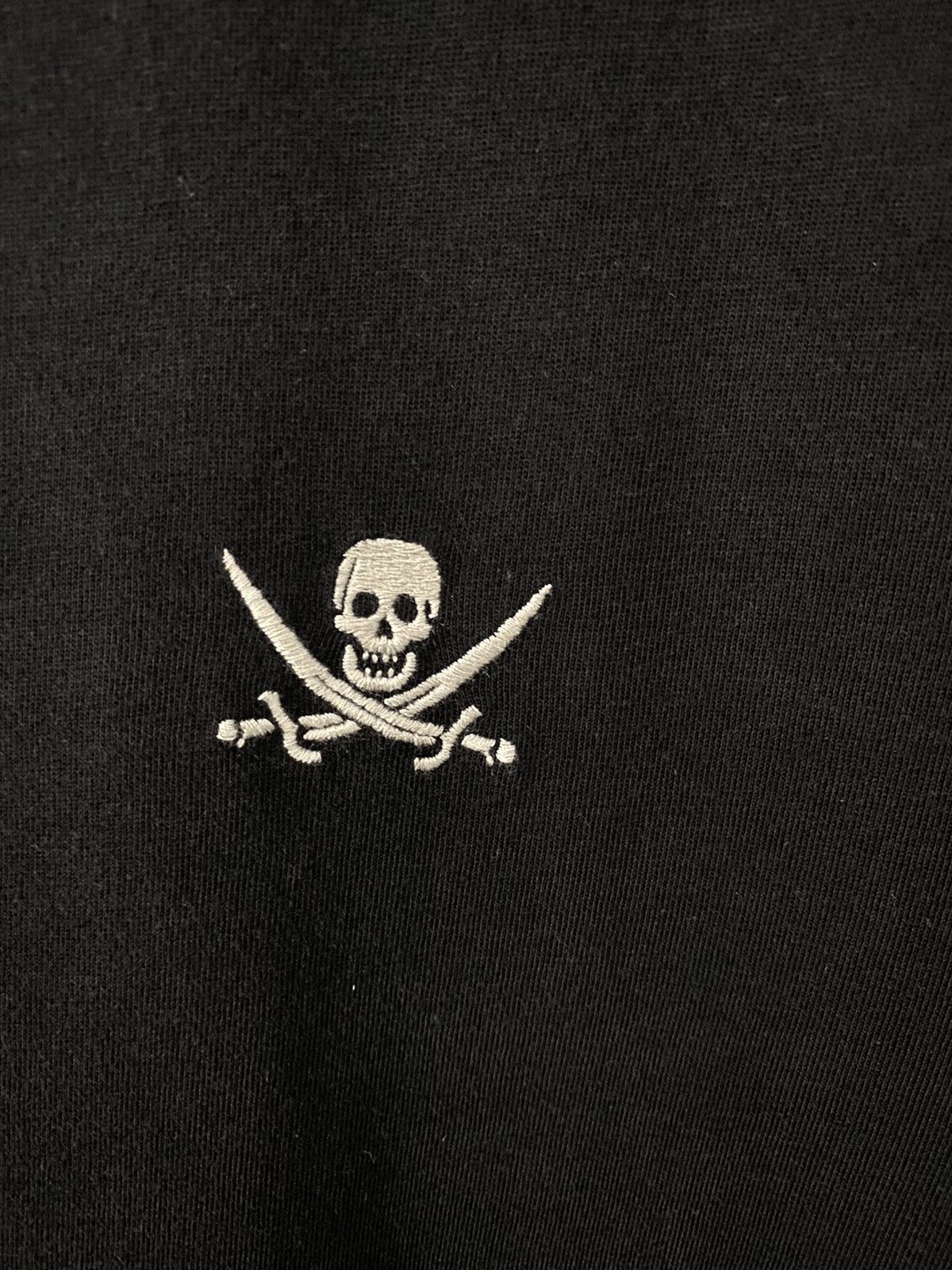 Uniqlo UNIQLO Pirates Of Caribbean Official Tshirt Size US L / EU 52-54 / 3 - 4 Thumbnail