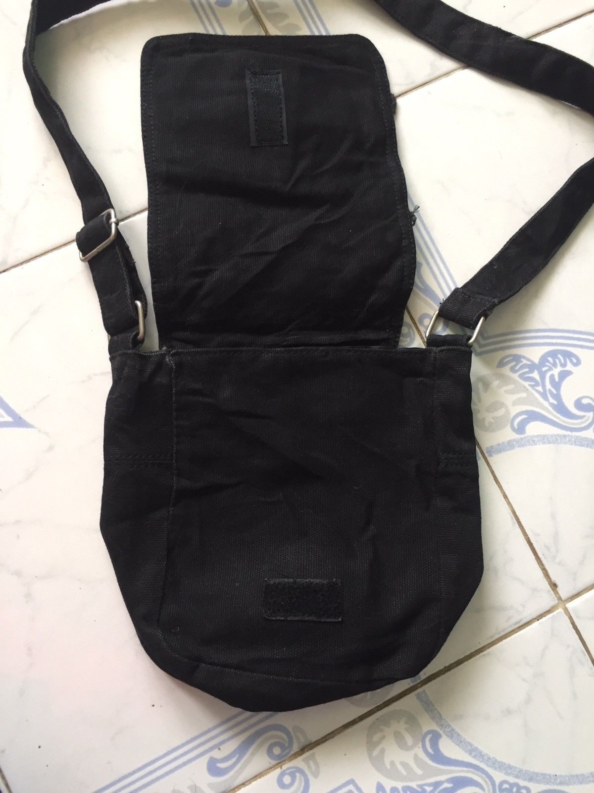 PERSON'S Patch & Distress Style Person’s Sling Bag Size ONE SIZE - 10 Thumbnail