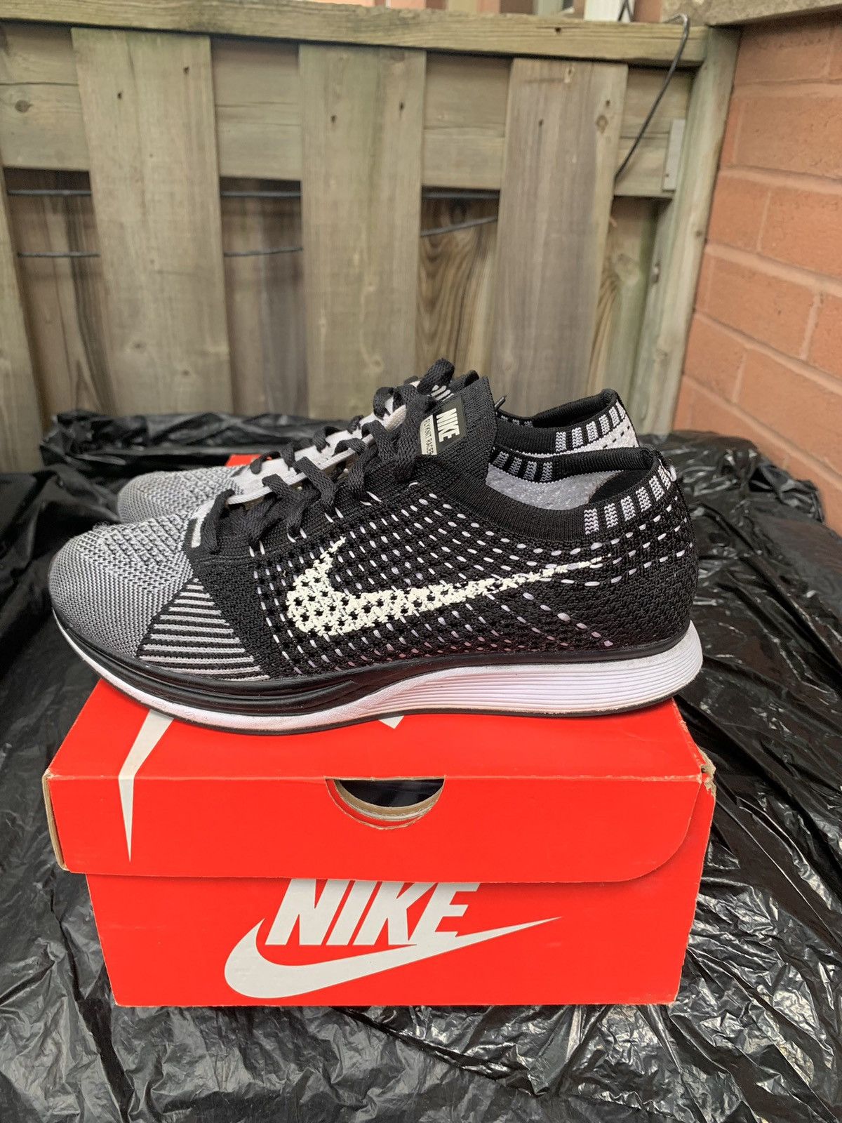 Nike Flyknit Racer Oreo Size US 7 / EU 40 - 1 Thumbnail