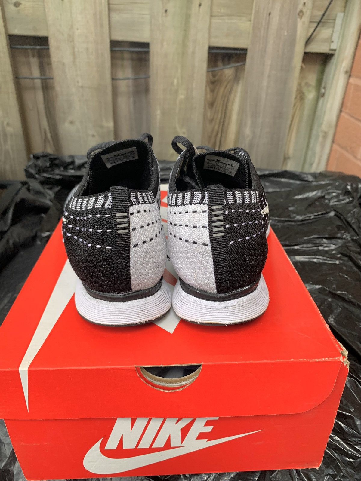 Nike Flyknit Racer Oreo Size US 7 / EU 40 - 3 Thumbnail