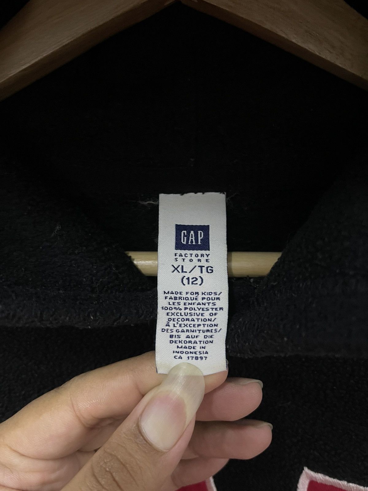 Gap × Vintage Vintage Gap Hoodie Black Rare Travis Style Size US S / EU 44-46 / 1 - 6 Thumbnail